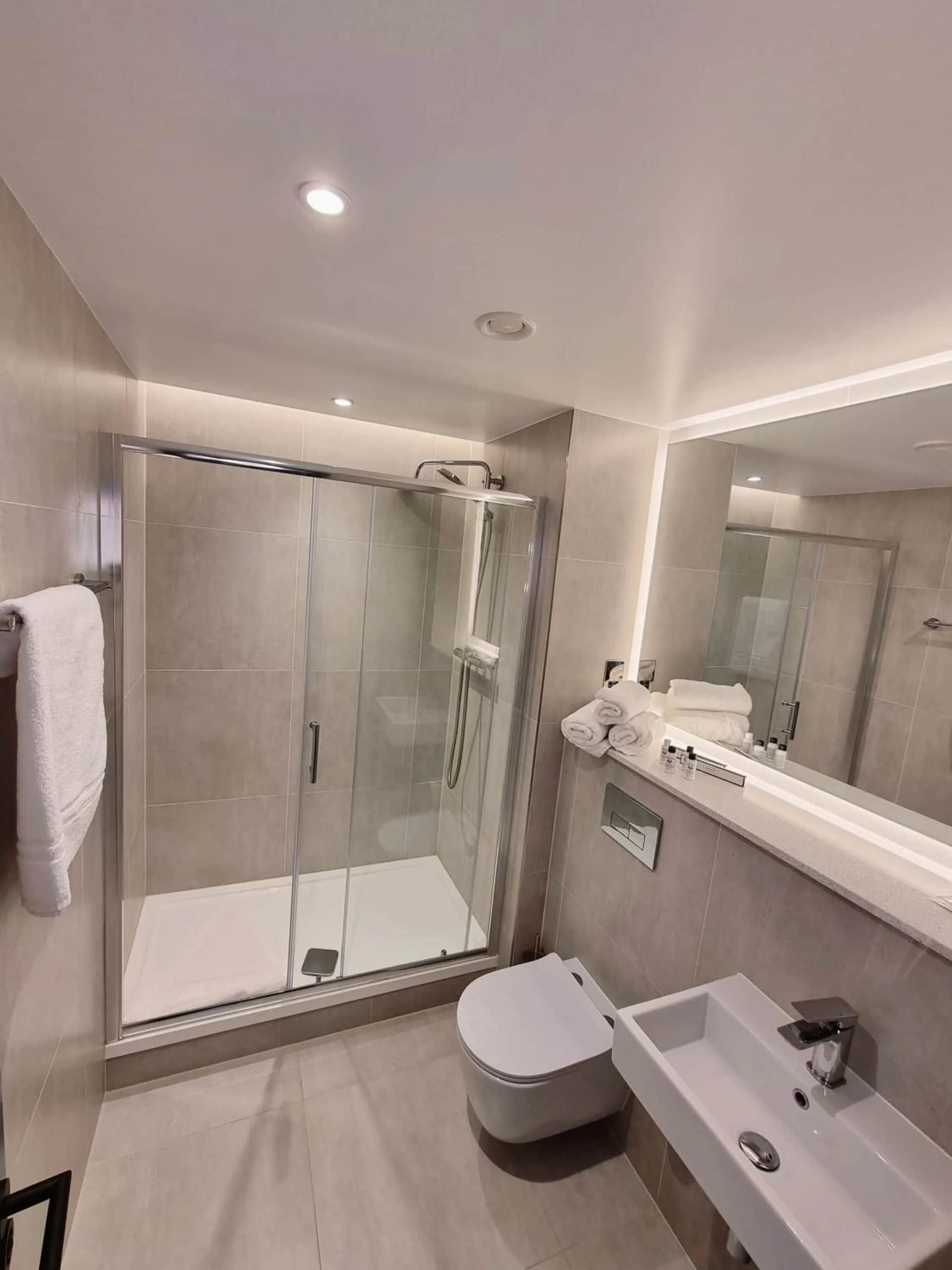 Axiom Park Hotel