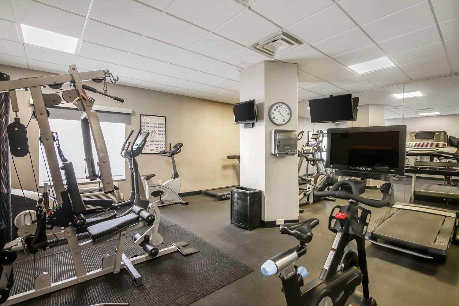Best Western Plus Brunswick Inn & Suites
