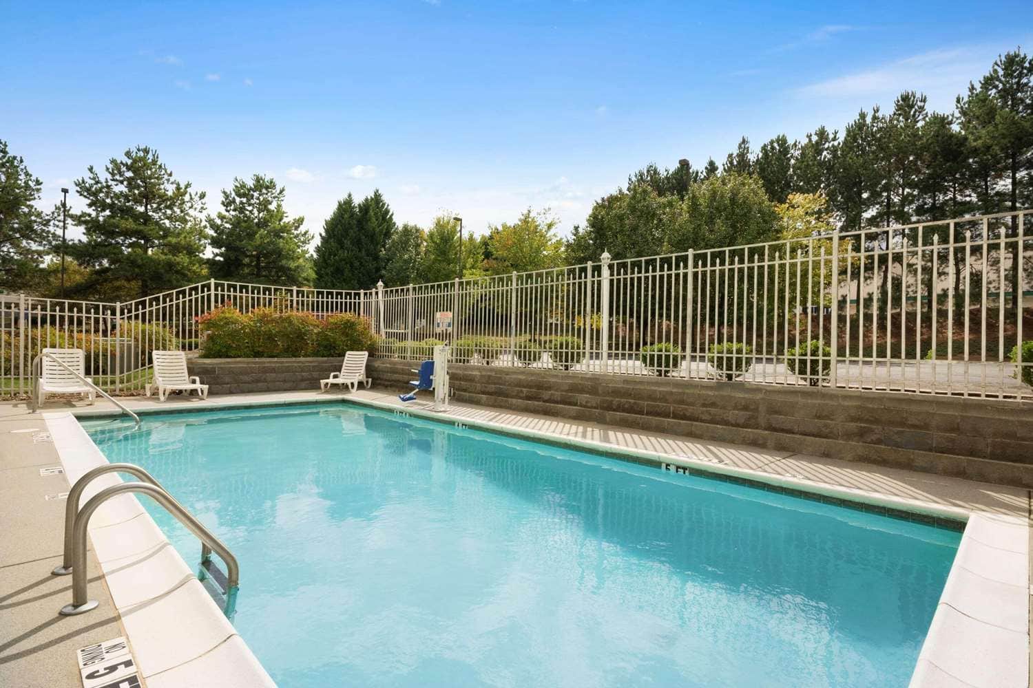 Country Inn & Suites by Radisson, Norcross, GA