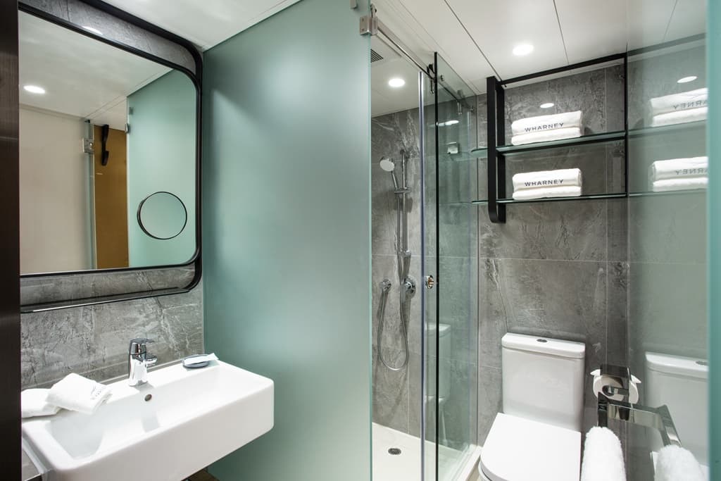 粤海华美湾际酒店 ( Wharney Hotel )