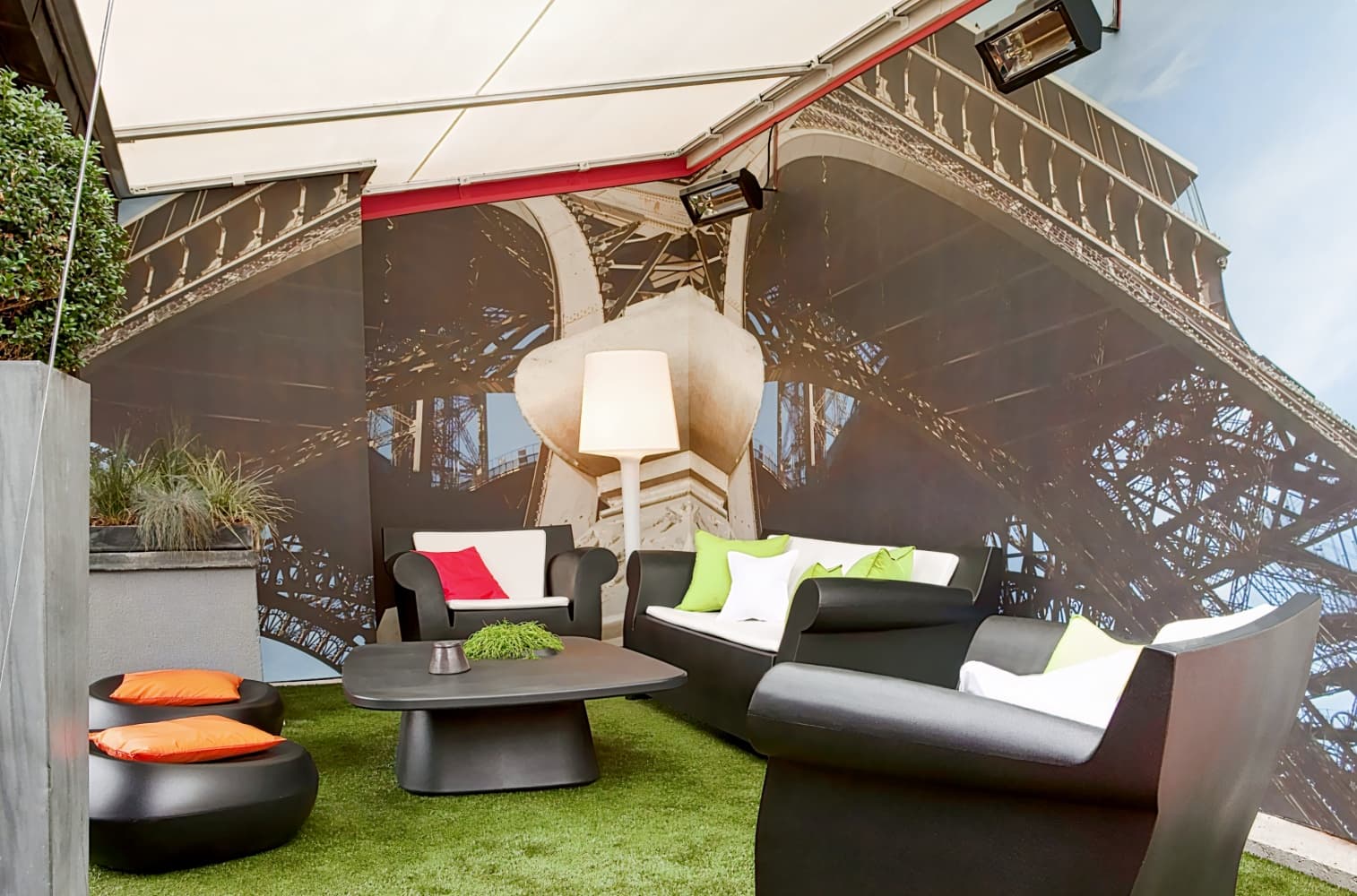 7 Eiffel Hotel by Malone