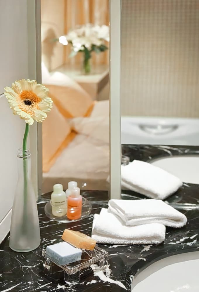 Cosmo Hotel Hong Kong