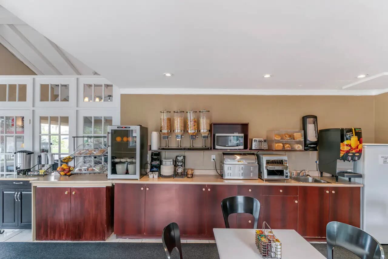 ECONOLODGE BROSSARD