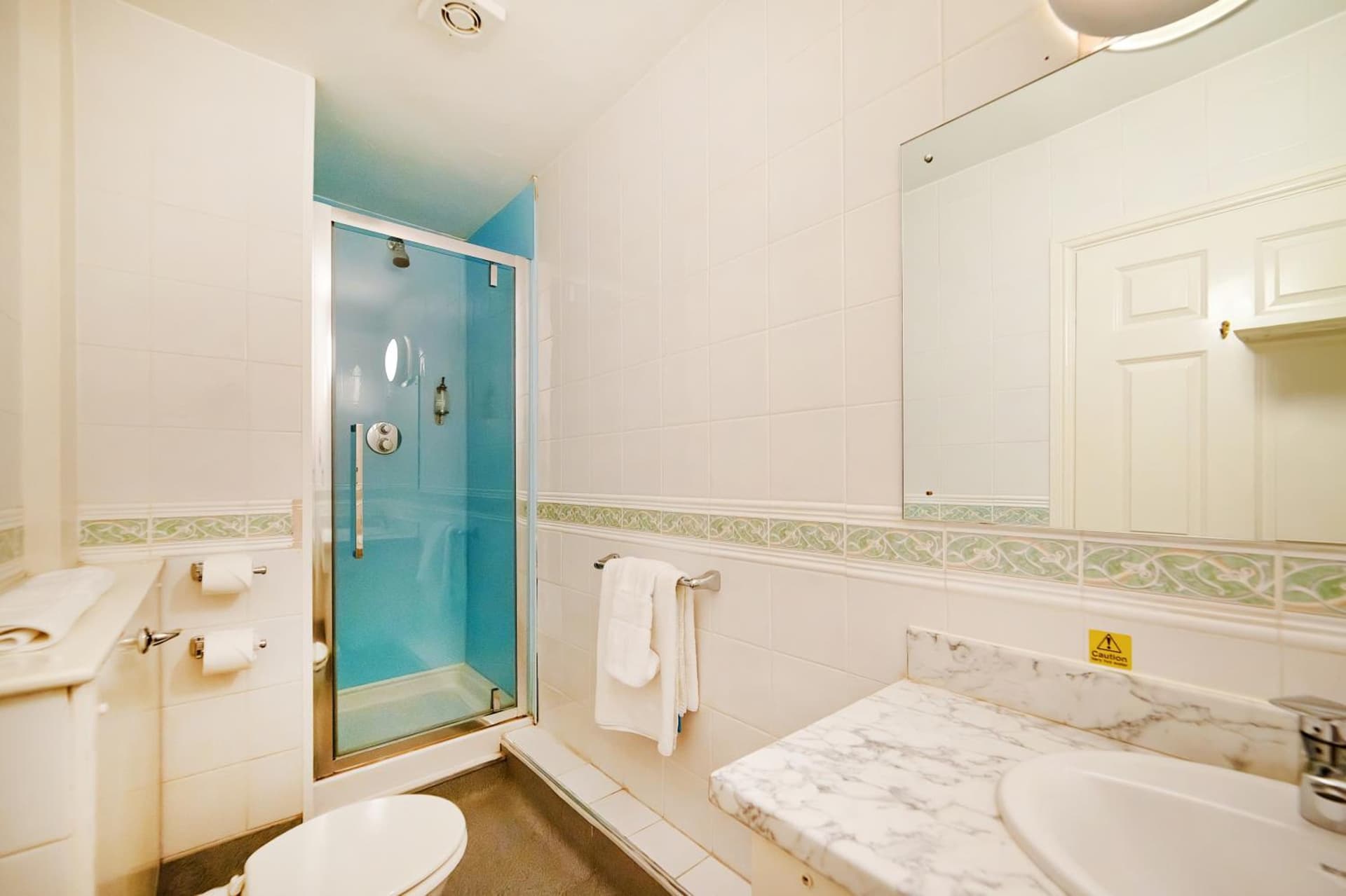 Discovery Inn - Leeds