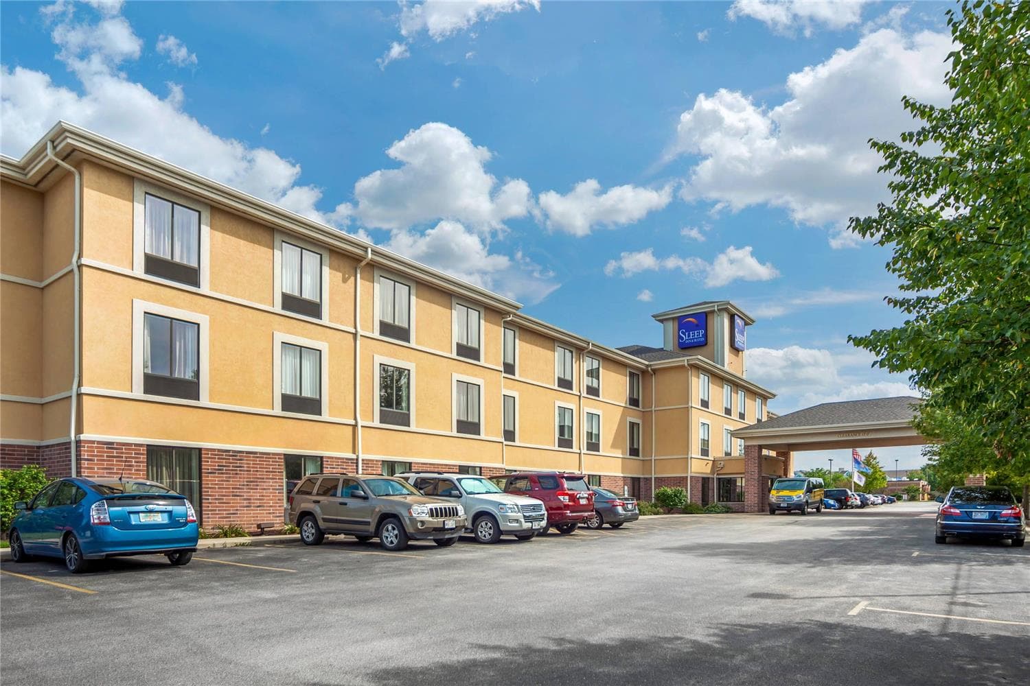 Sleep Inn & Suites Milwaukee Airport