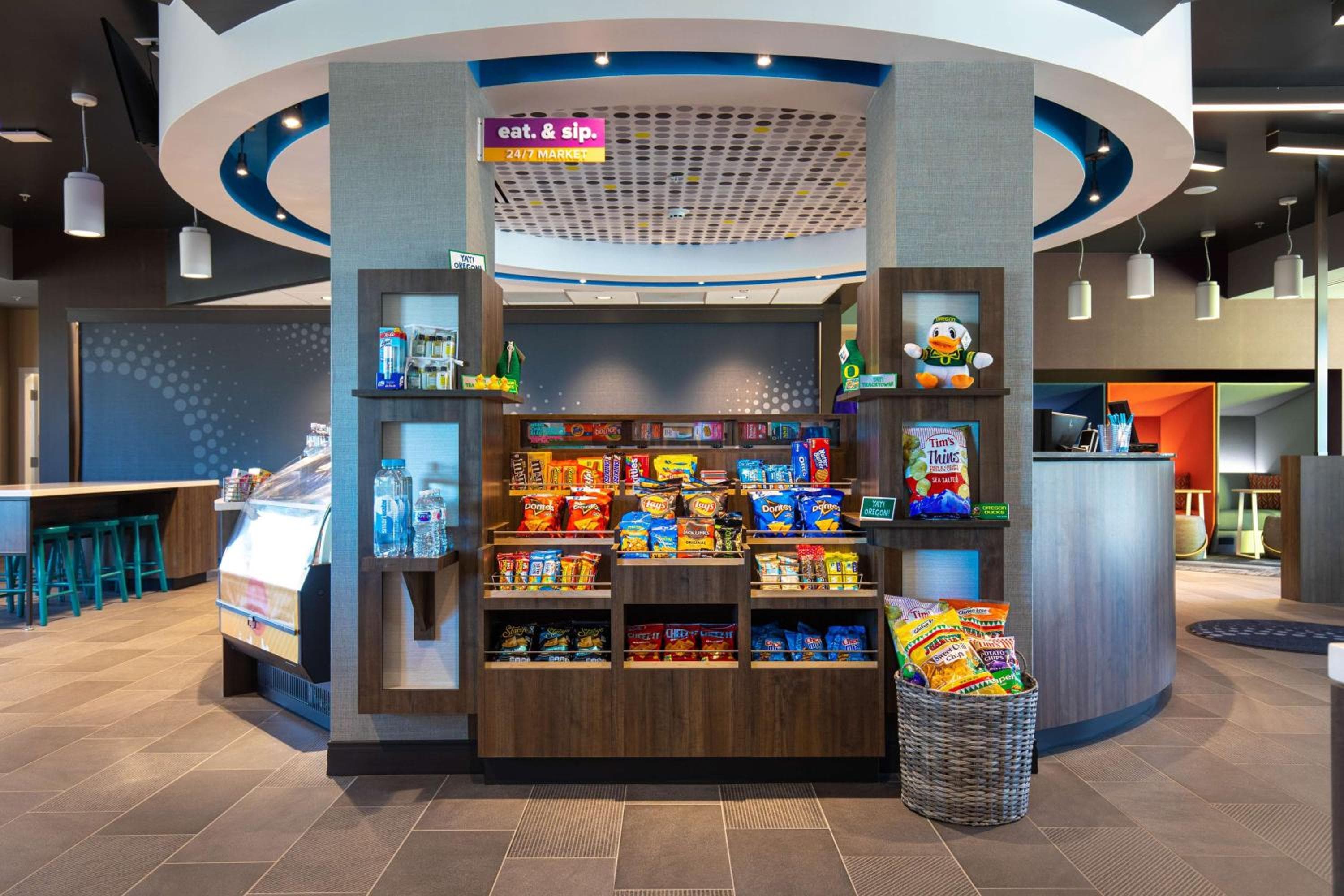 Tru by Hilton Eugene