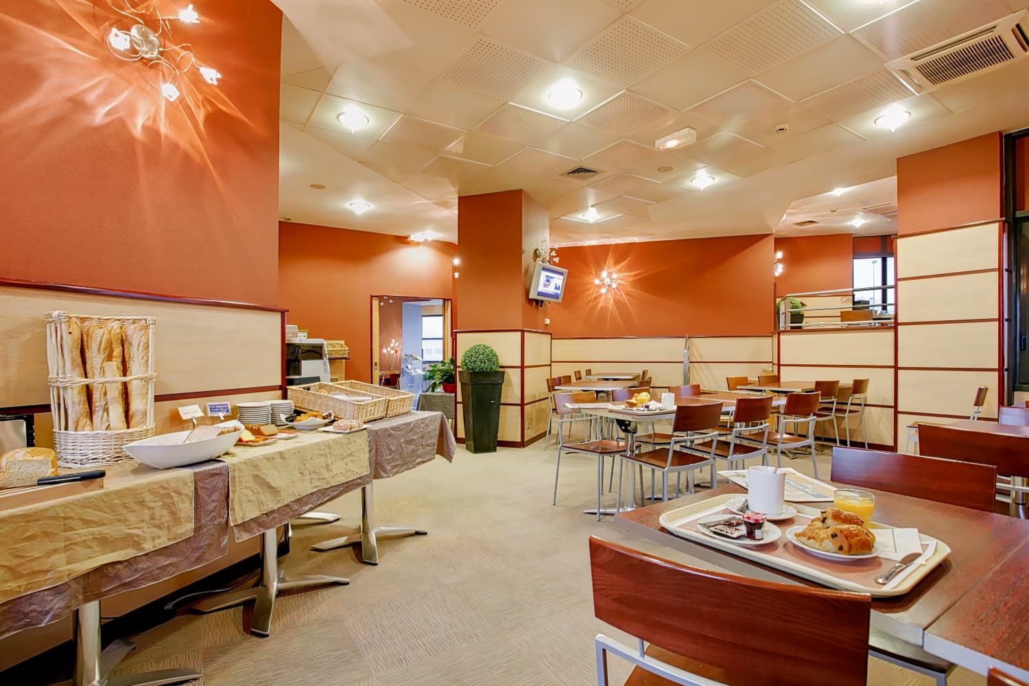 Kyriad Limoges Centre Gare - Atrium