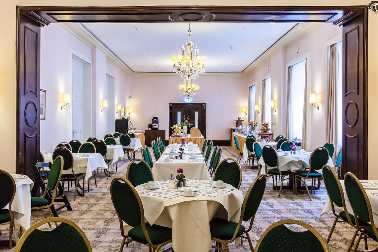 Hotel Monopol - Central Station