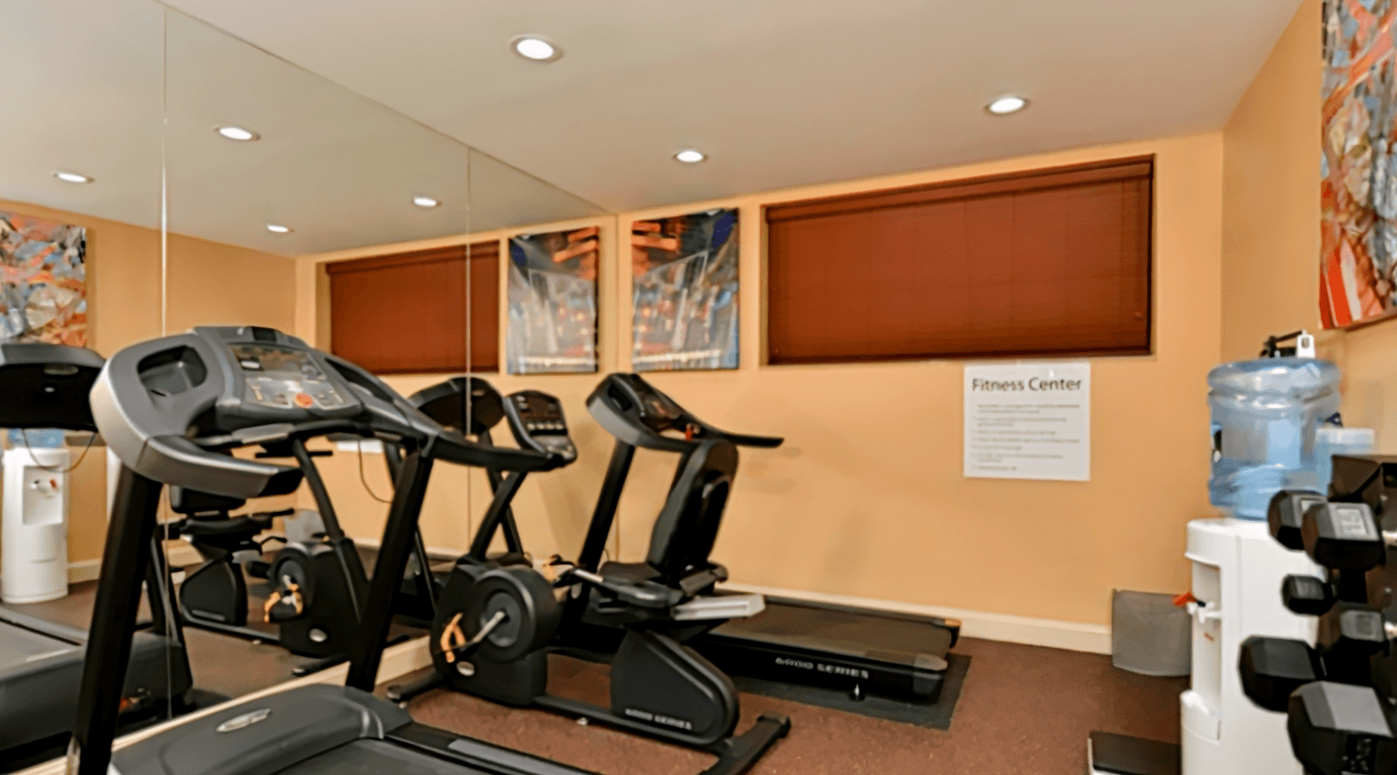 Holiday Inn Express New York JFK Airport Area