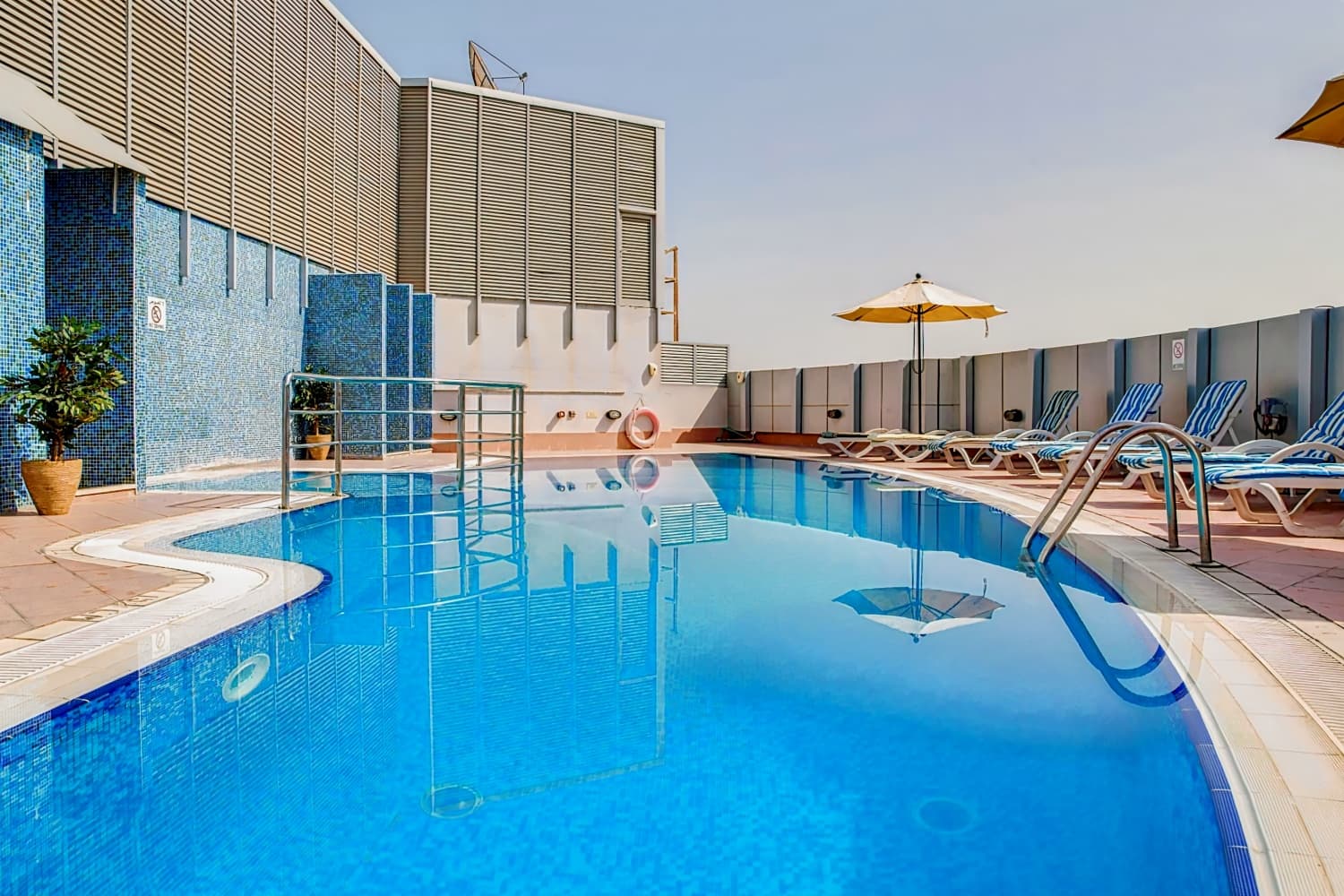 Pearl Park Deluxe Hotel Apartments