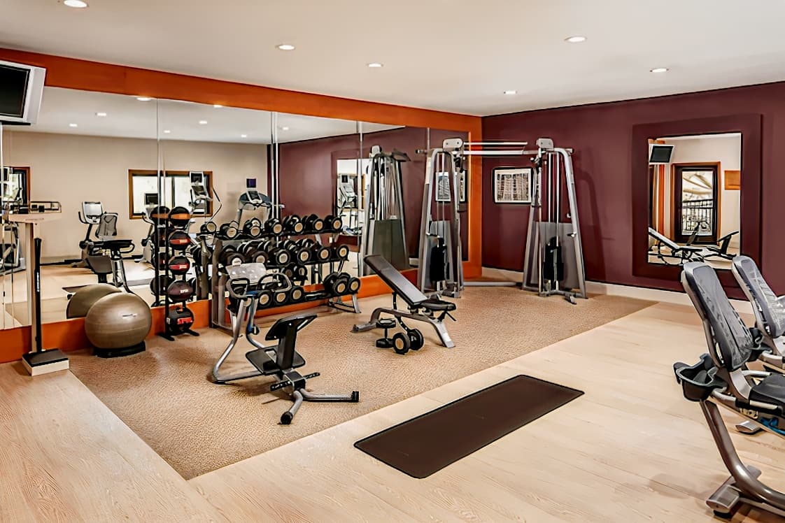 DoubleTree by Hilton Hotel Claremont