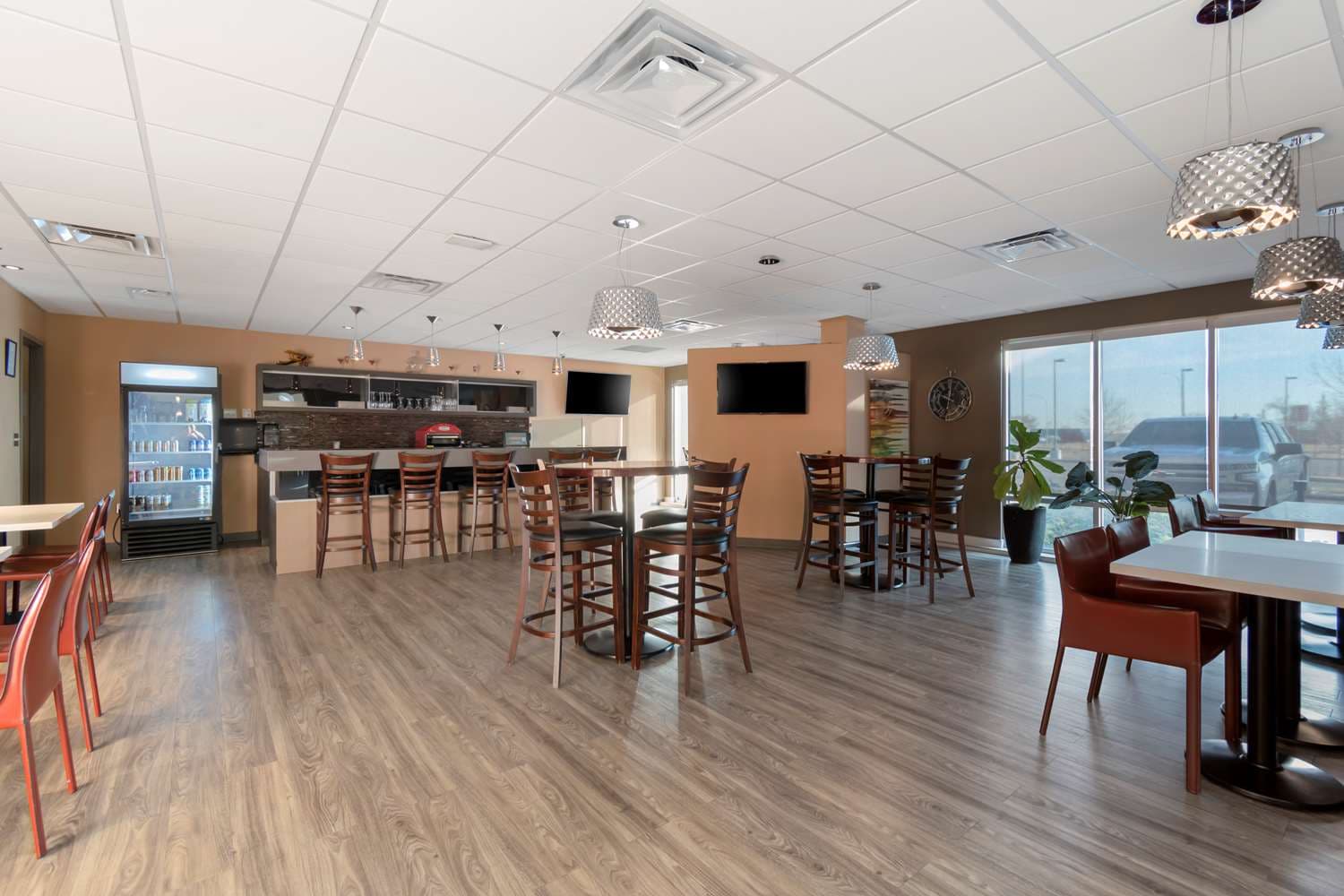 Best Western Plus Airport Inn & Suites
