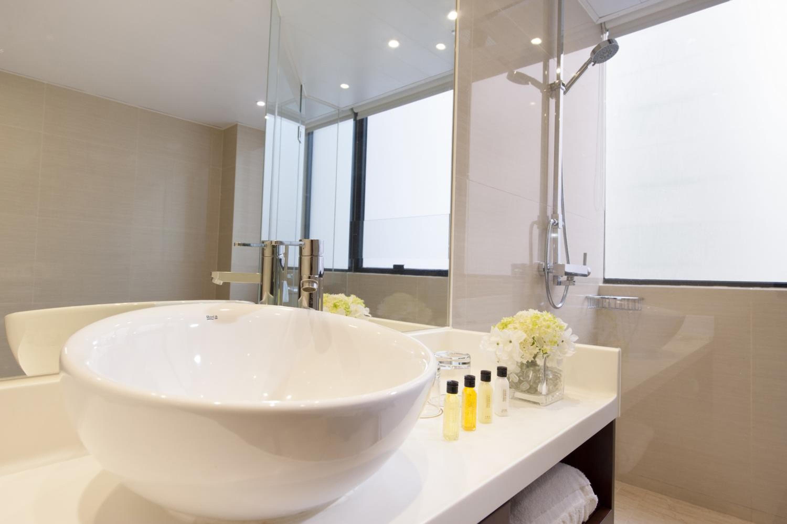 香港丽骏酒店 ( Brighton Hotel )