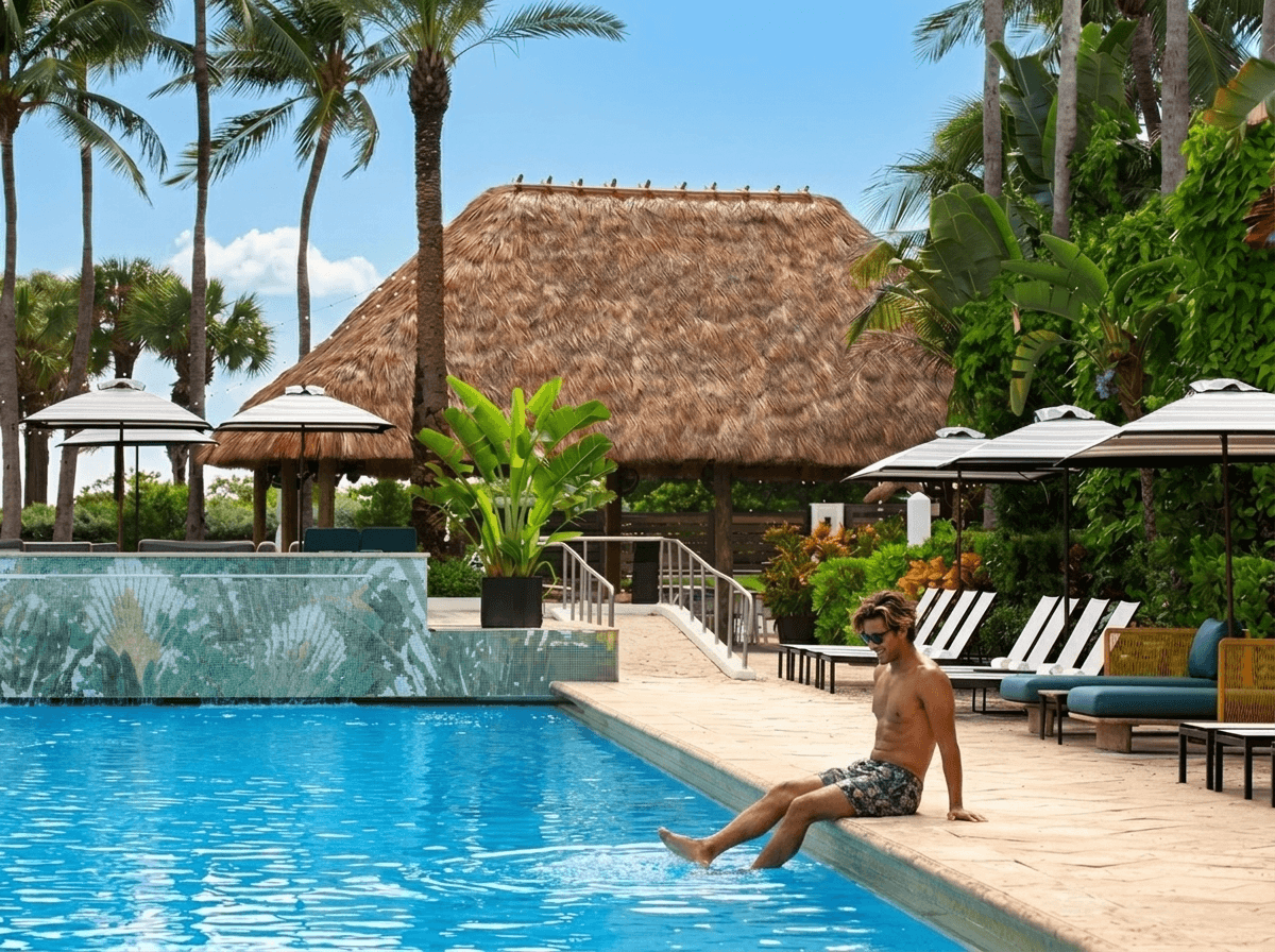 Kimpton Surfcomber Hotel by IHG