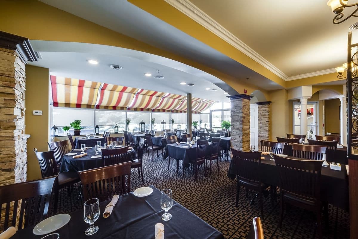 Monte Carlo Inn Barrie Suites