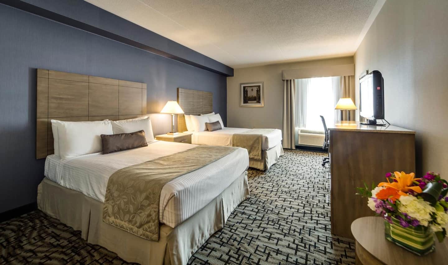 Monte Carlo Inn Oakville Suites
