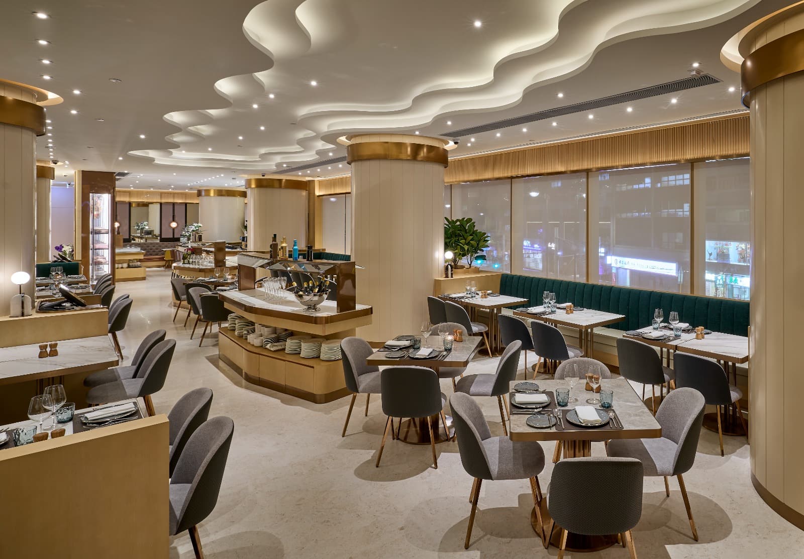 香港铜锣湾皇冠假日酒店 ( Crowne Plaza Hong Kong Causeway Bay )