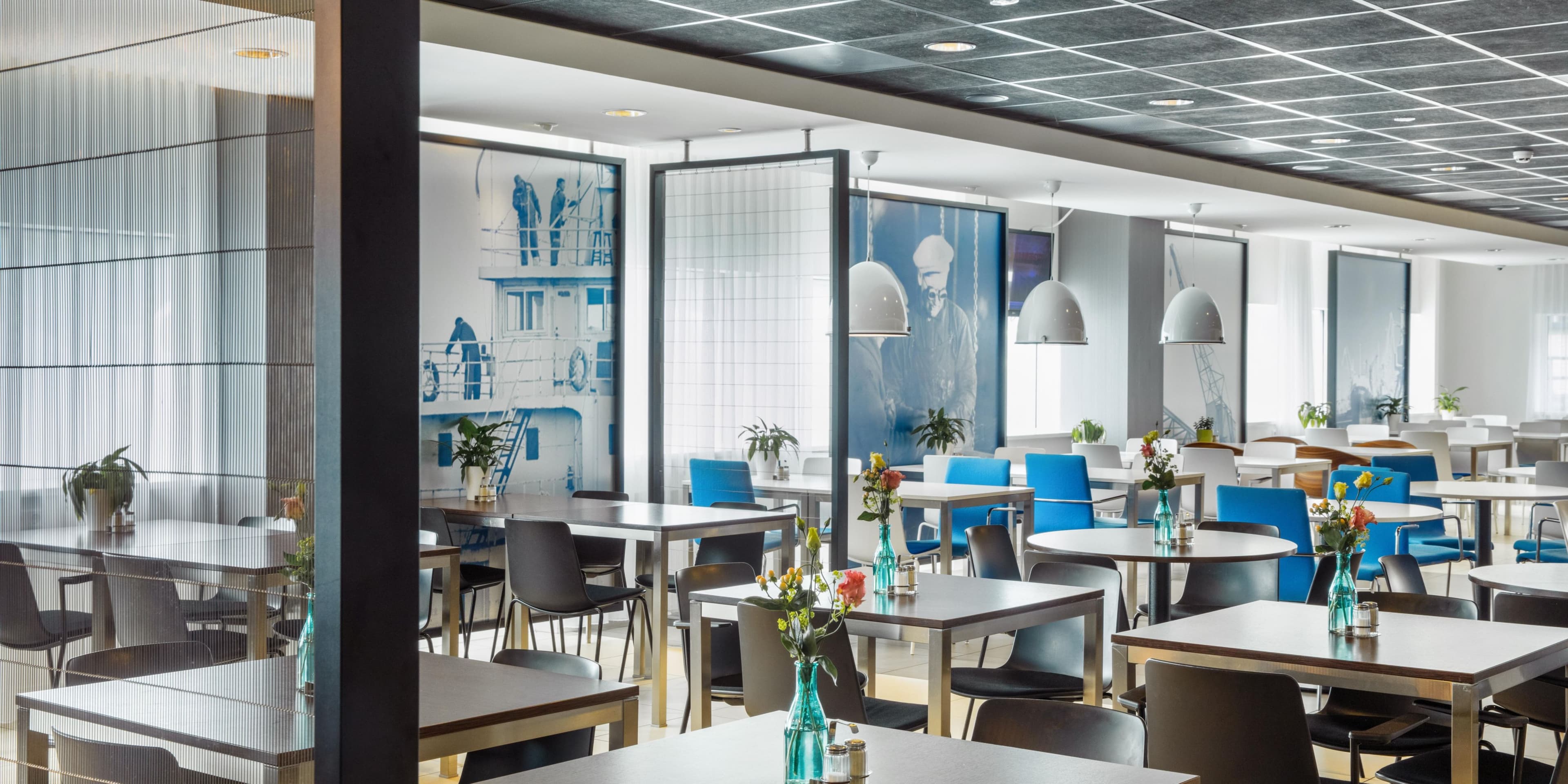 Holiday Inn Express Rotterdam - Central Station, an IHG Hotel