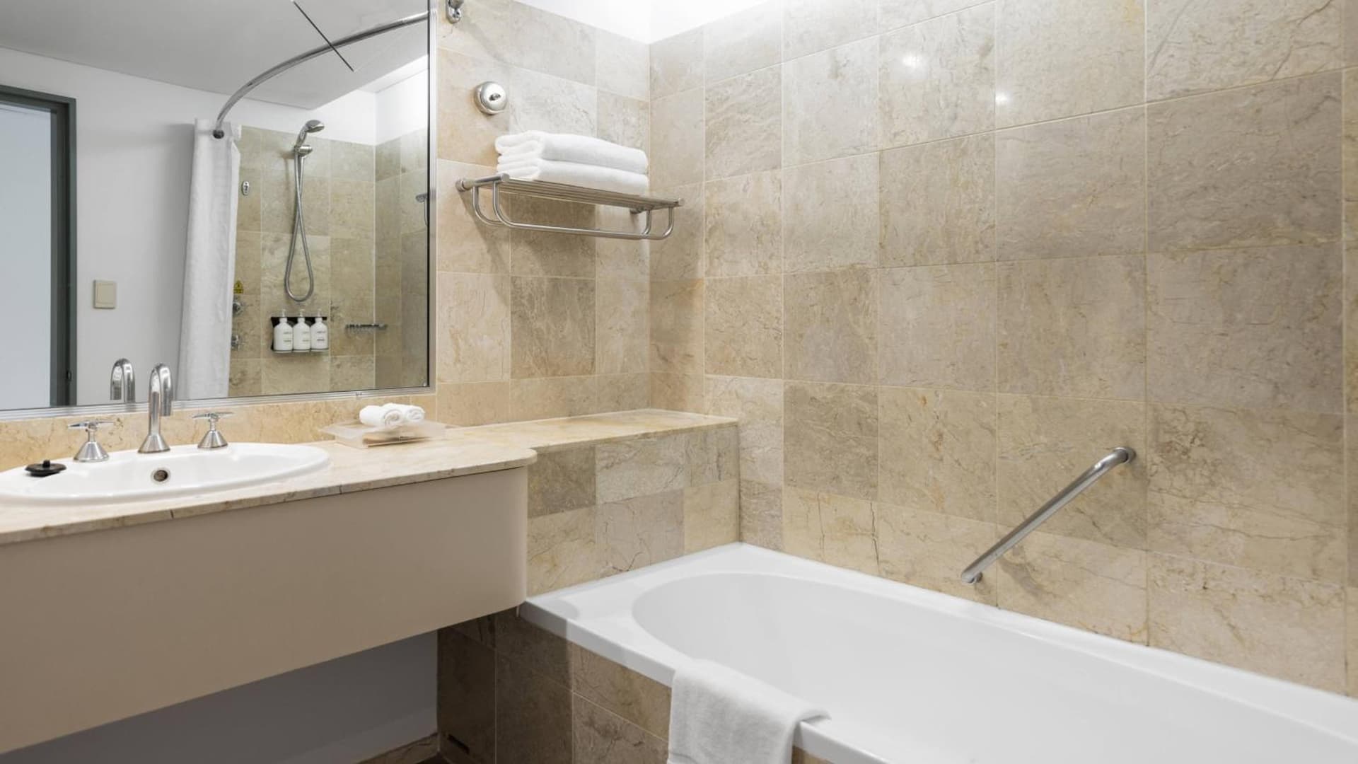 Holiday Inn Sydney Potts Point
