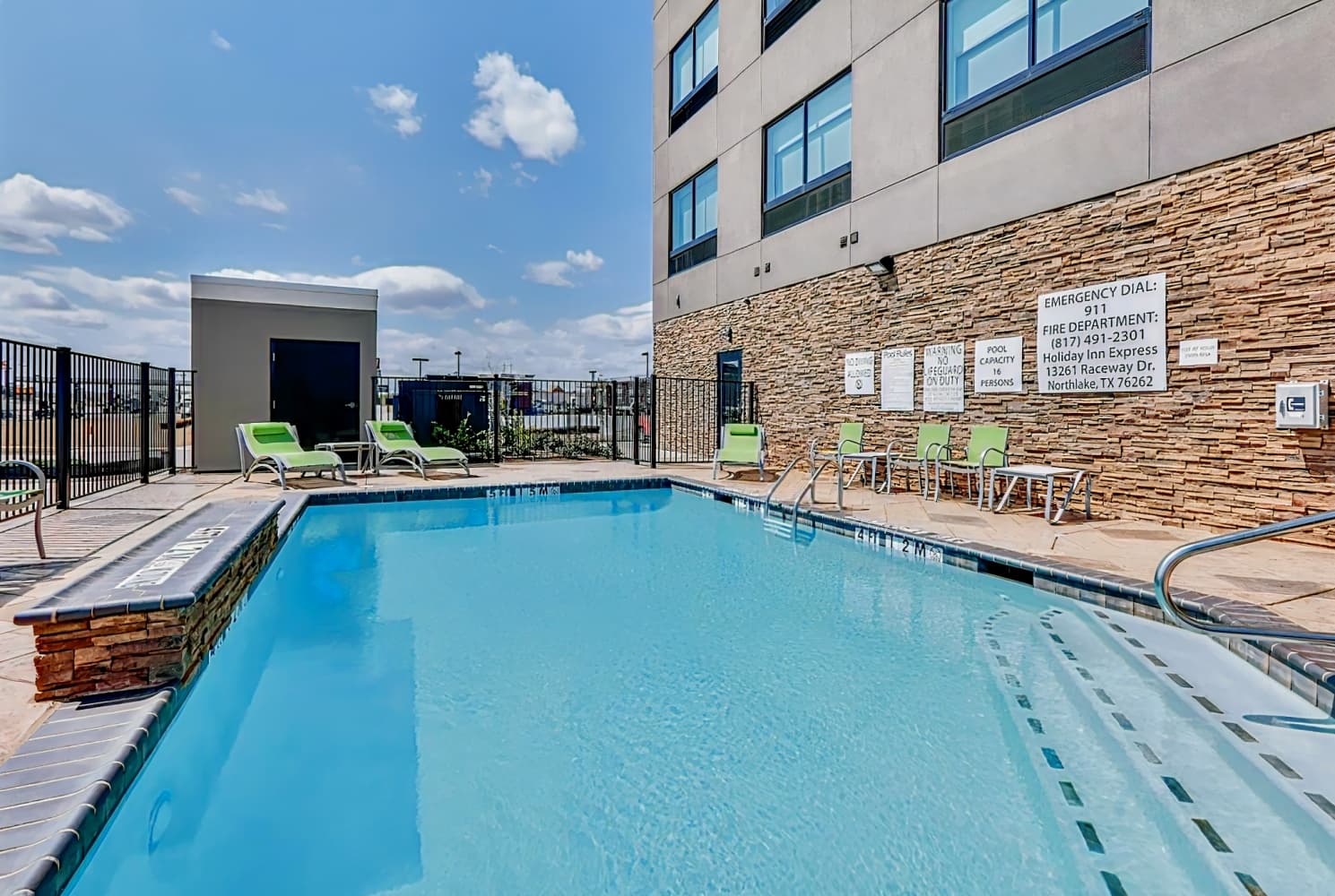 Holiday Inn Express & Suites Fort Worth North - Northlake