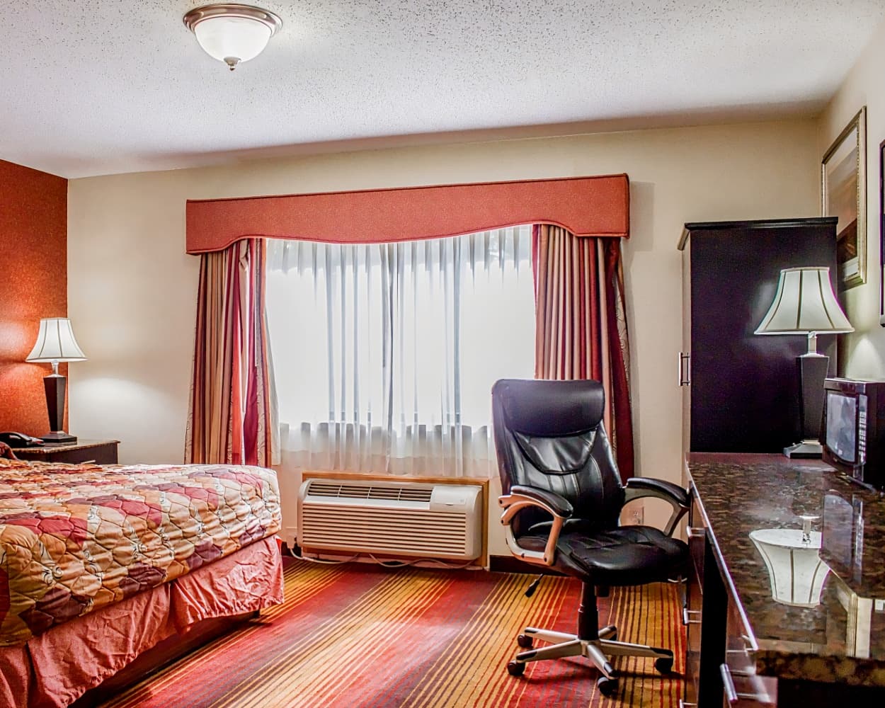 Rodeway Inn MacArthur Airport