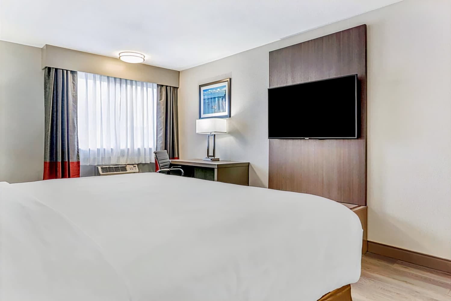 Comfort Inn & Suites Pacific – Auburn