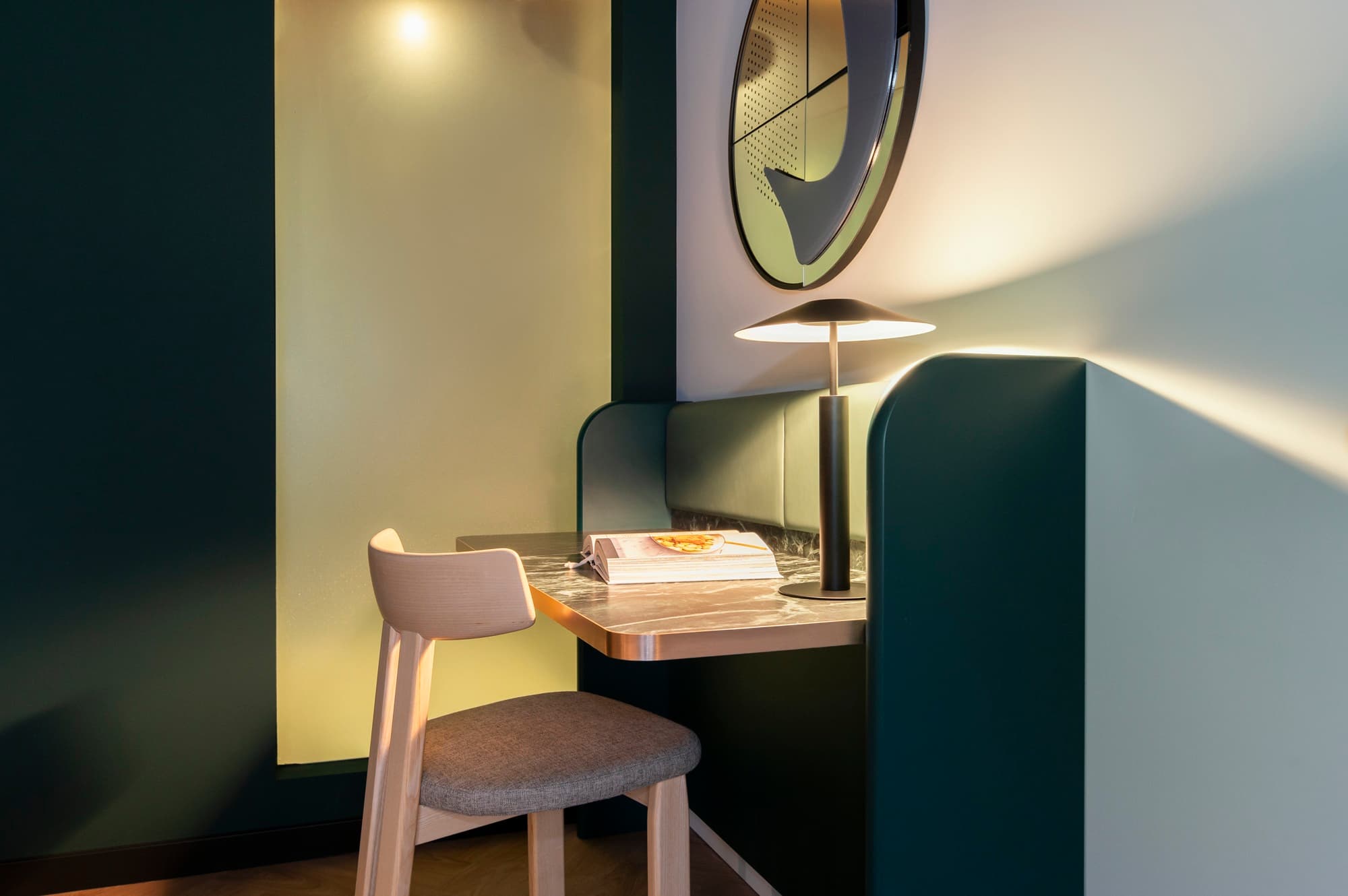 TRIBE Hotel The Hague Centraal