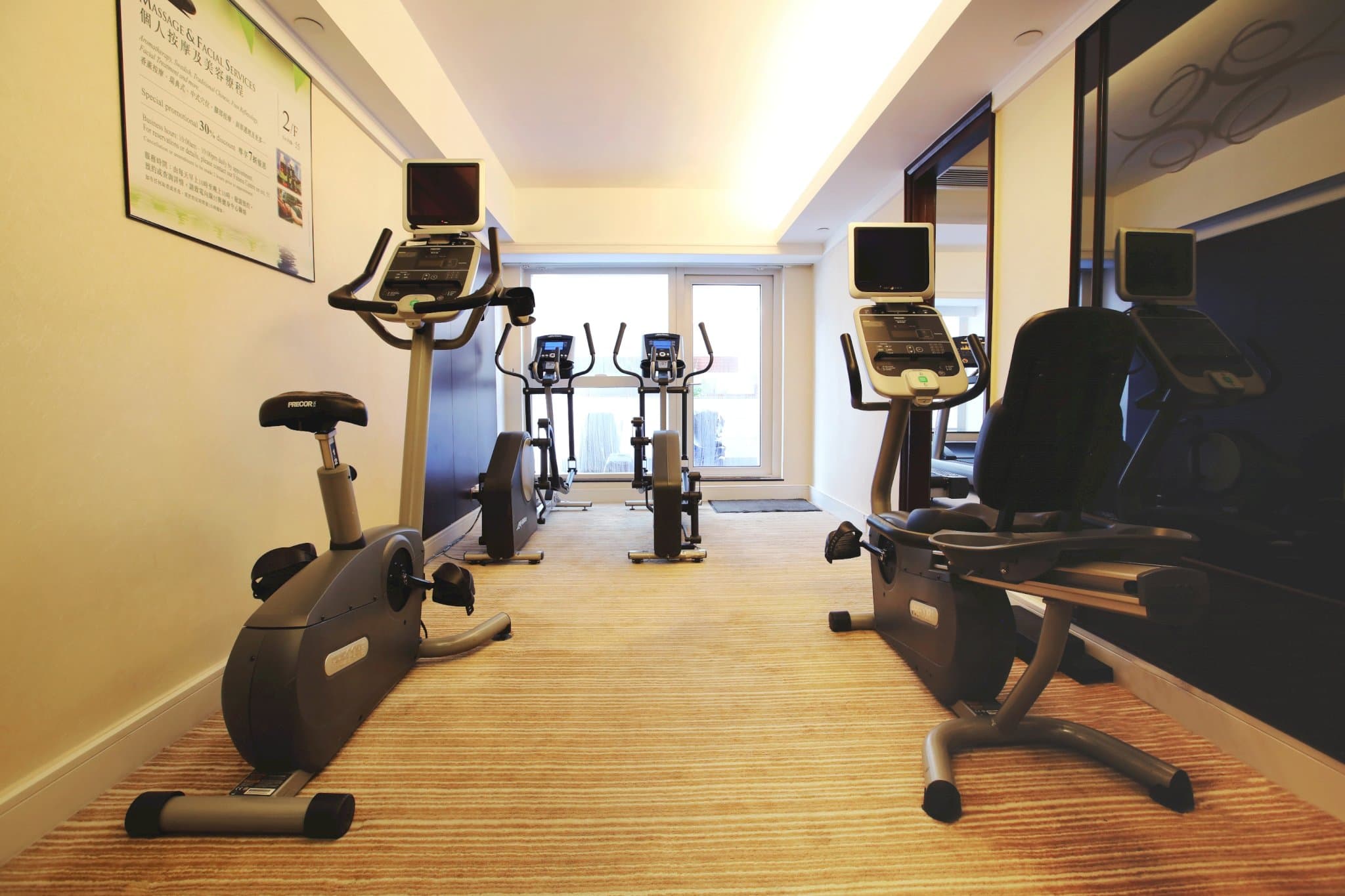 8度海逸酒店 ( Harbour Plaza 8 Degrees )