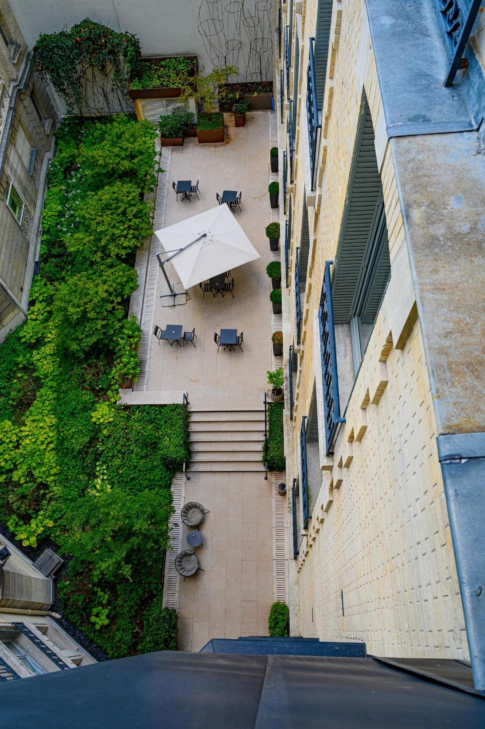 La Clef Champs-Élysées Paris by The Crest Collection