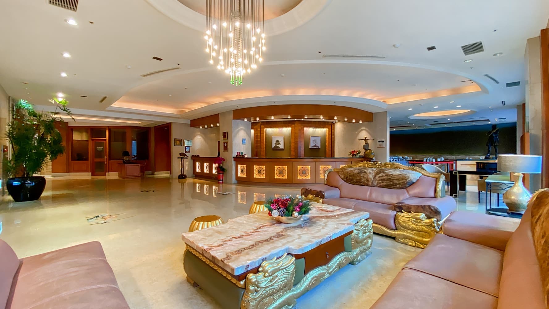 尊爵大飯店 Monarch Plaza Hotel