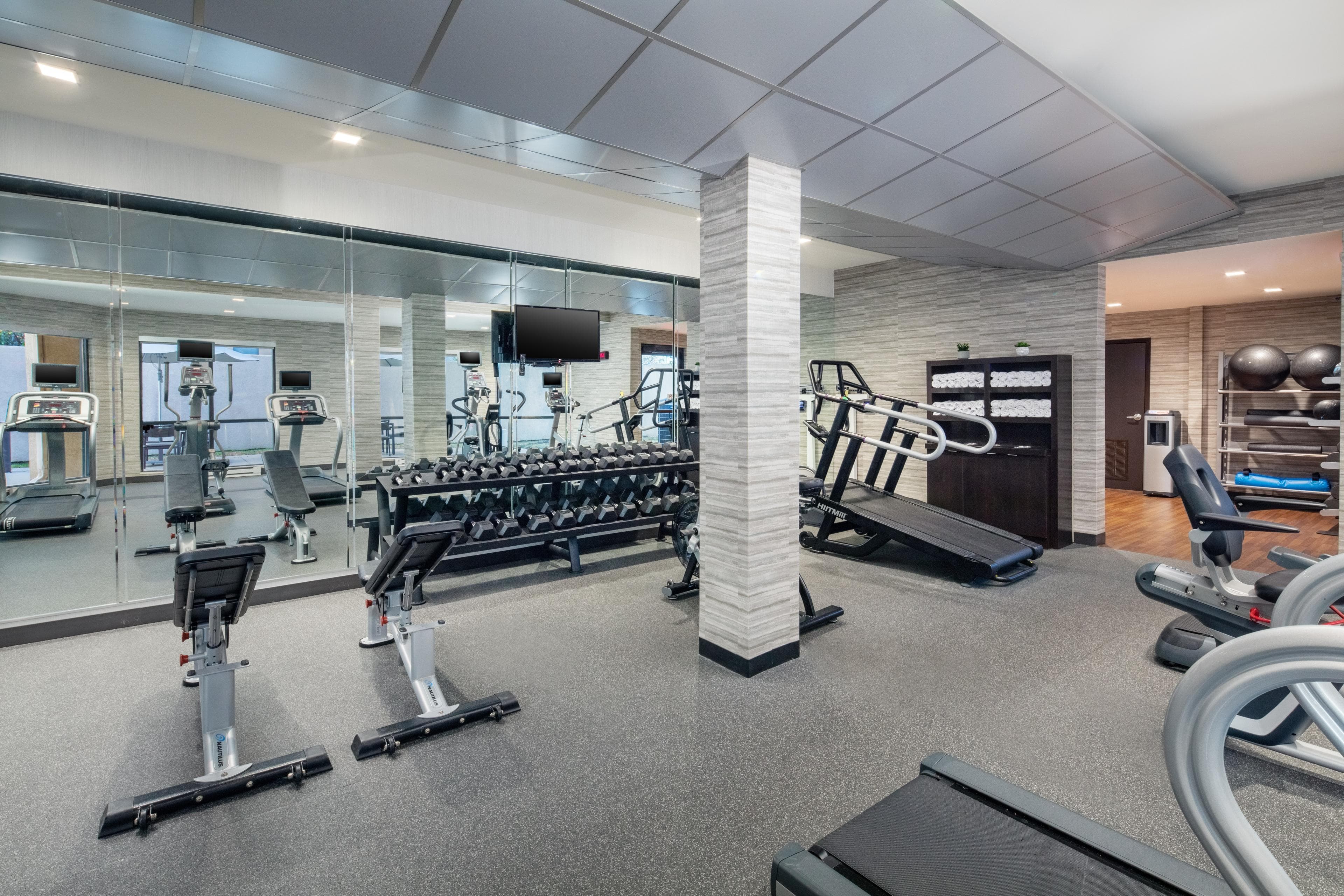 Courtyard by Marriott Dayton North