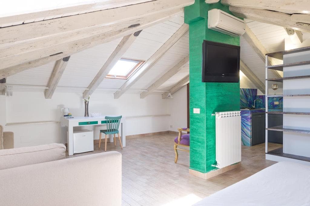 Ostia Holiday Greed Palace