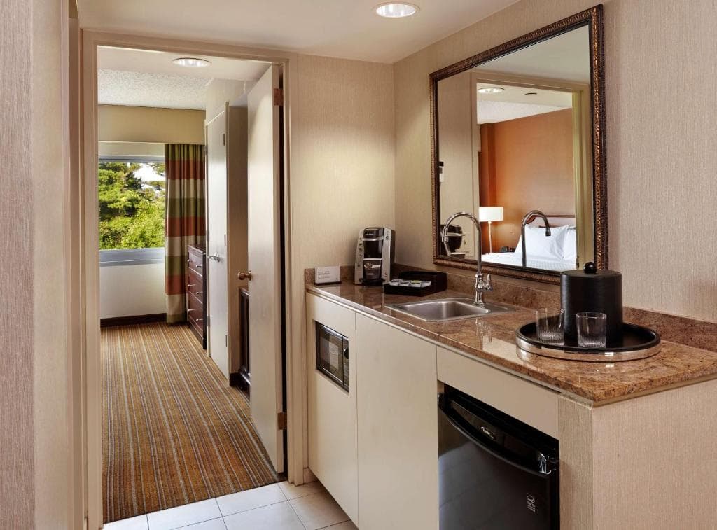 Embassy Suites by Hilton Parsippany