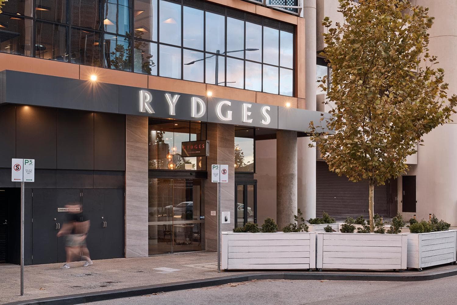 Rydges Perth Kings Square