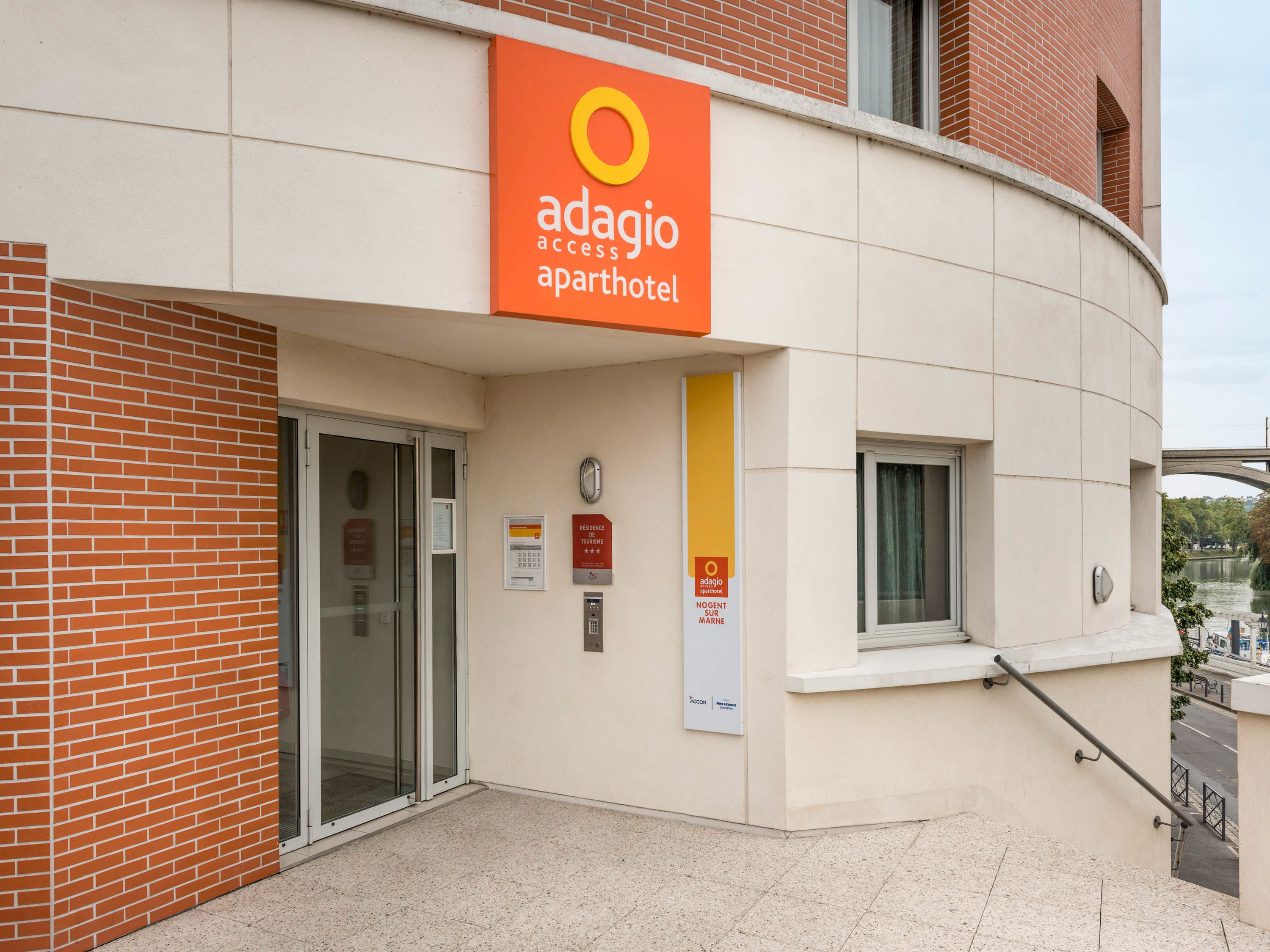 Adagio Access Nogent-sur-Marne Aparthotel