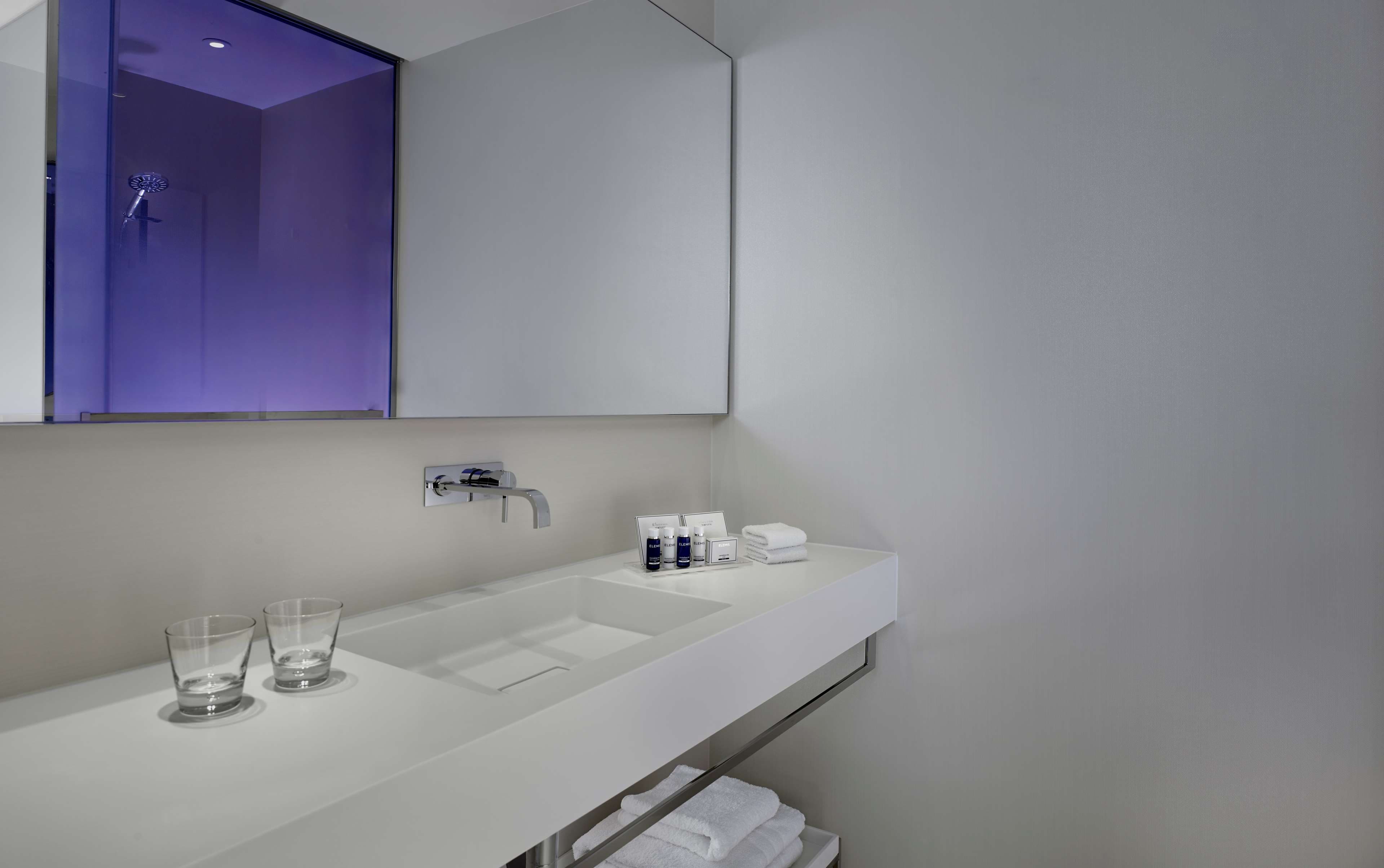 Park Plaza London, Park Royal