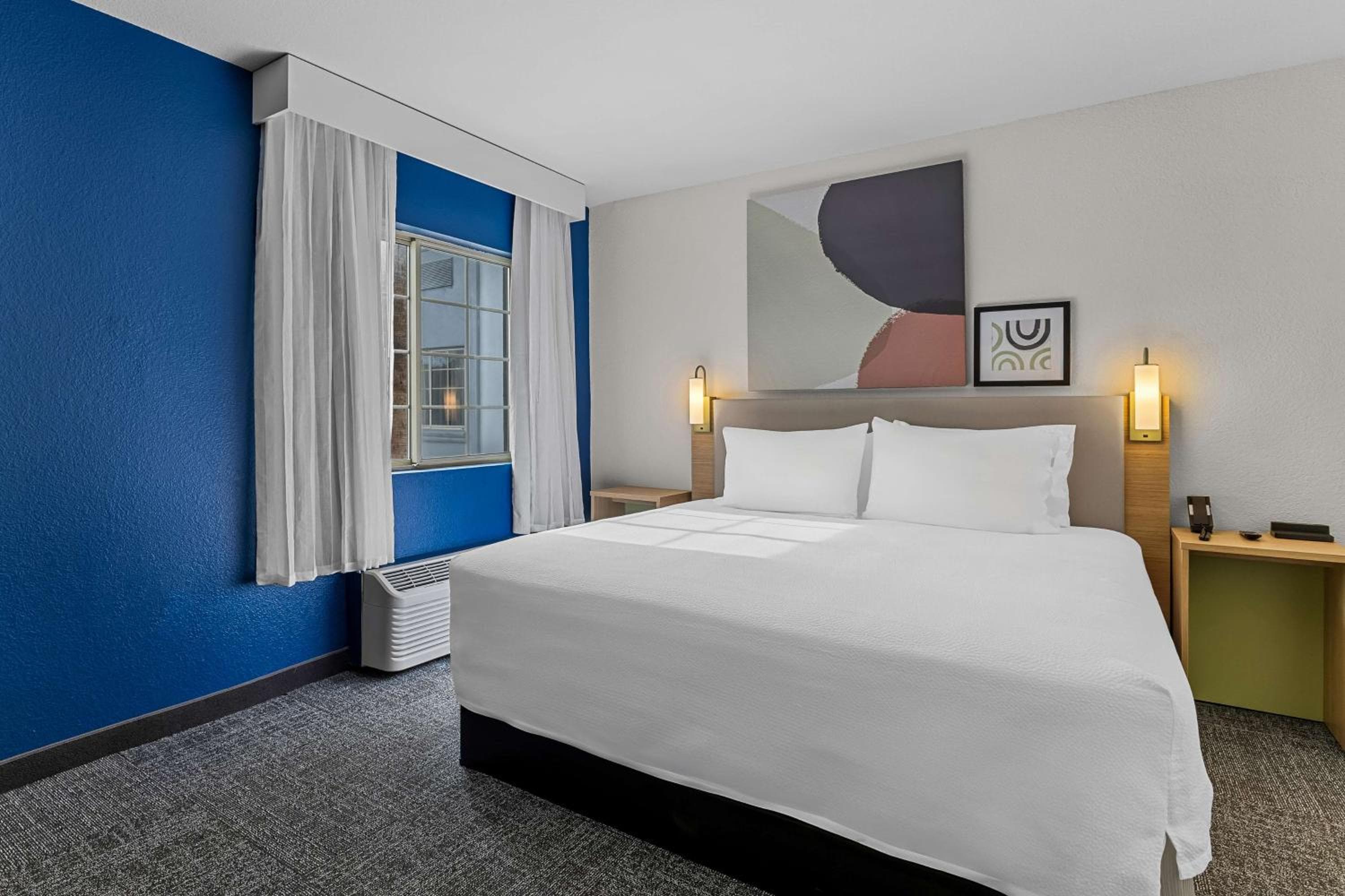 Spark by Hilton Glendale Peoria Phoenix North