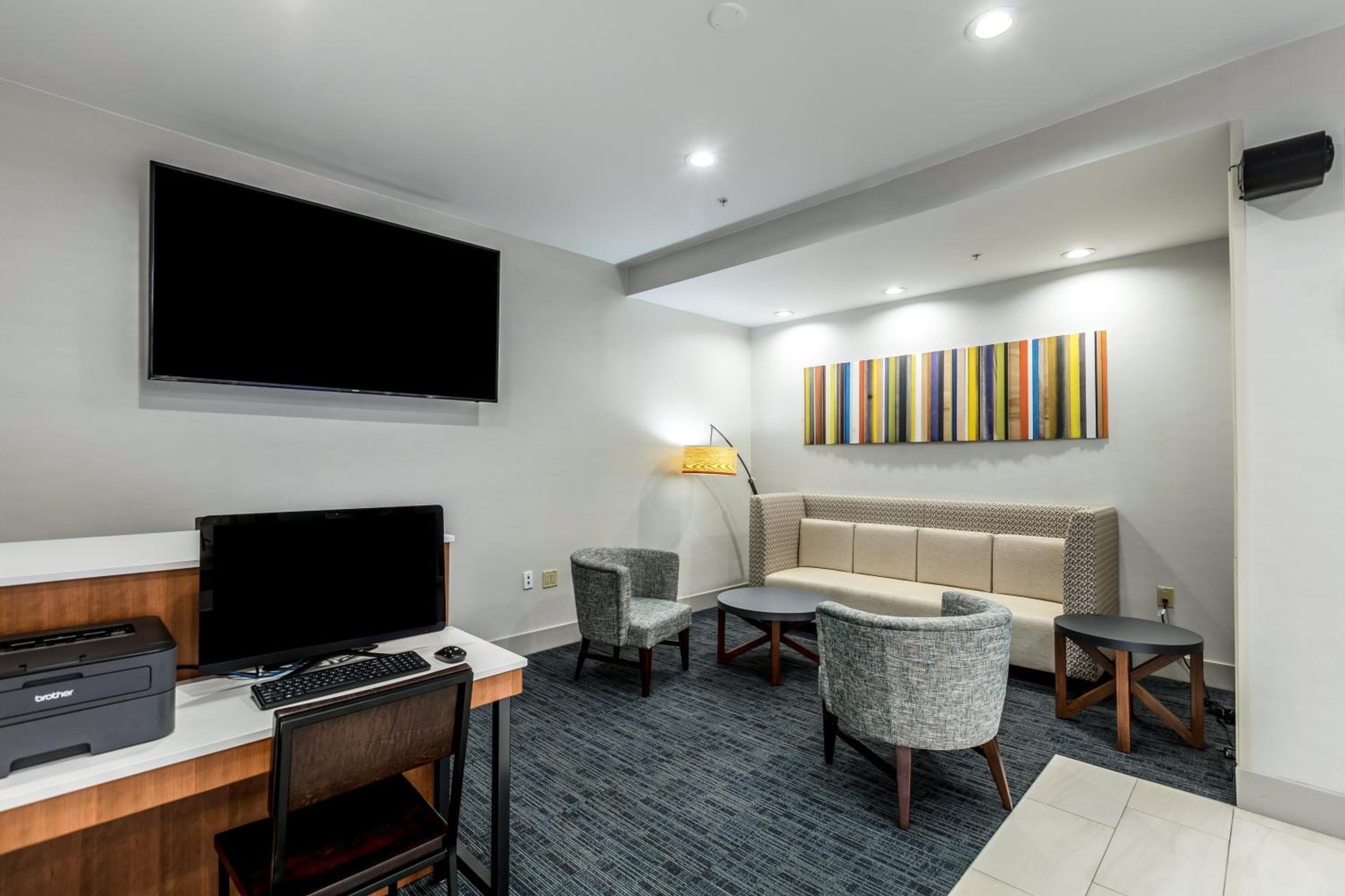 Holiday Inn Express & Suites Jersey City North - Hoboken by IHG