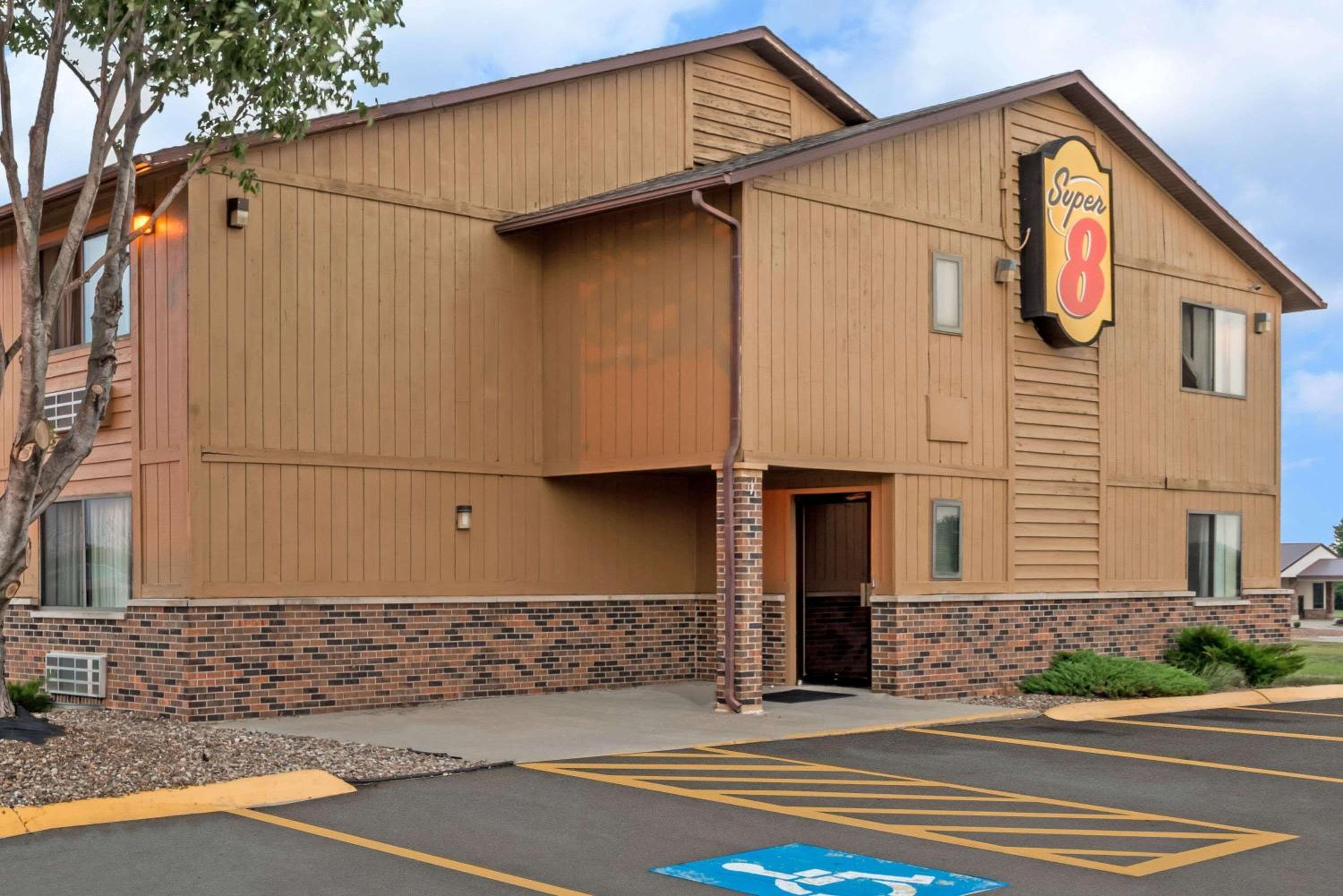 Super 8 by Wyndham Smithville