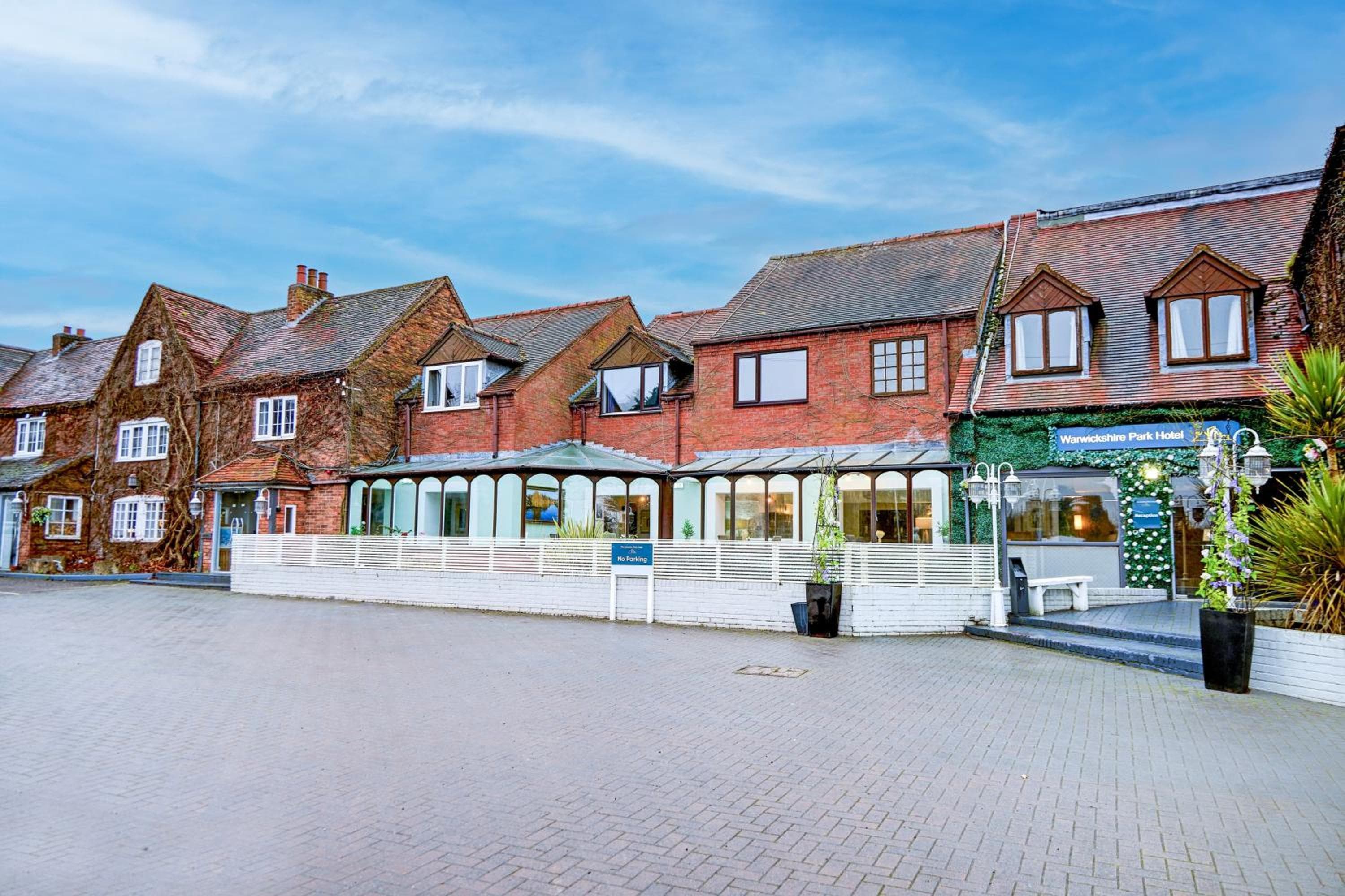 Warwickshire Park Hotel Kenilworth by Belvilla