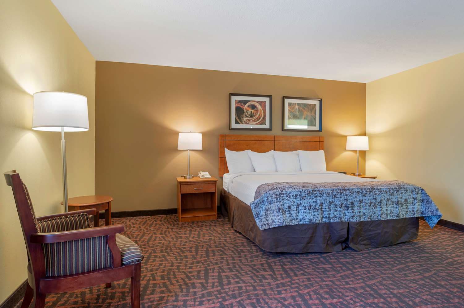 Best Western Louisville East Inn & Suites