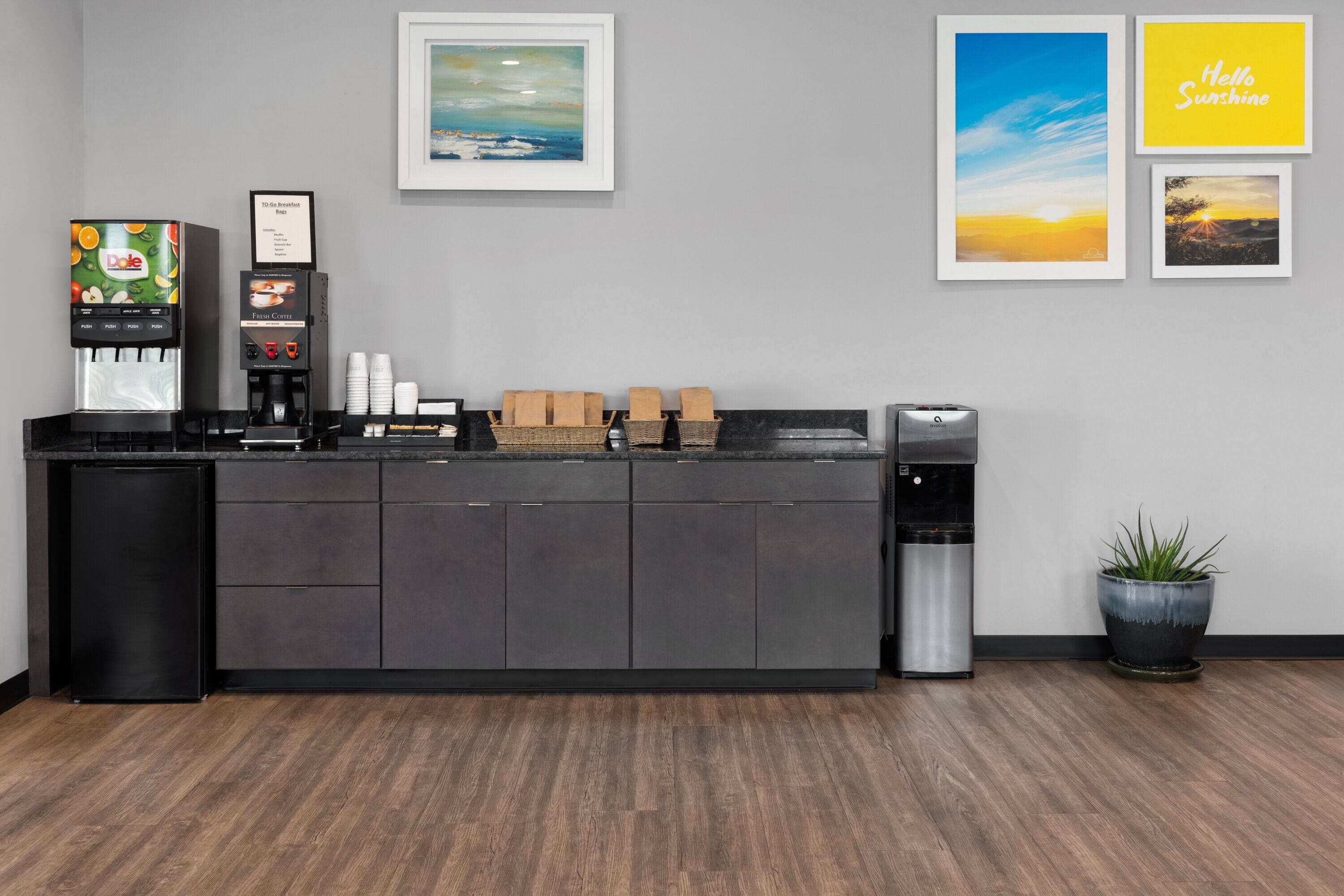 Days Inn by Wyndham Frederick