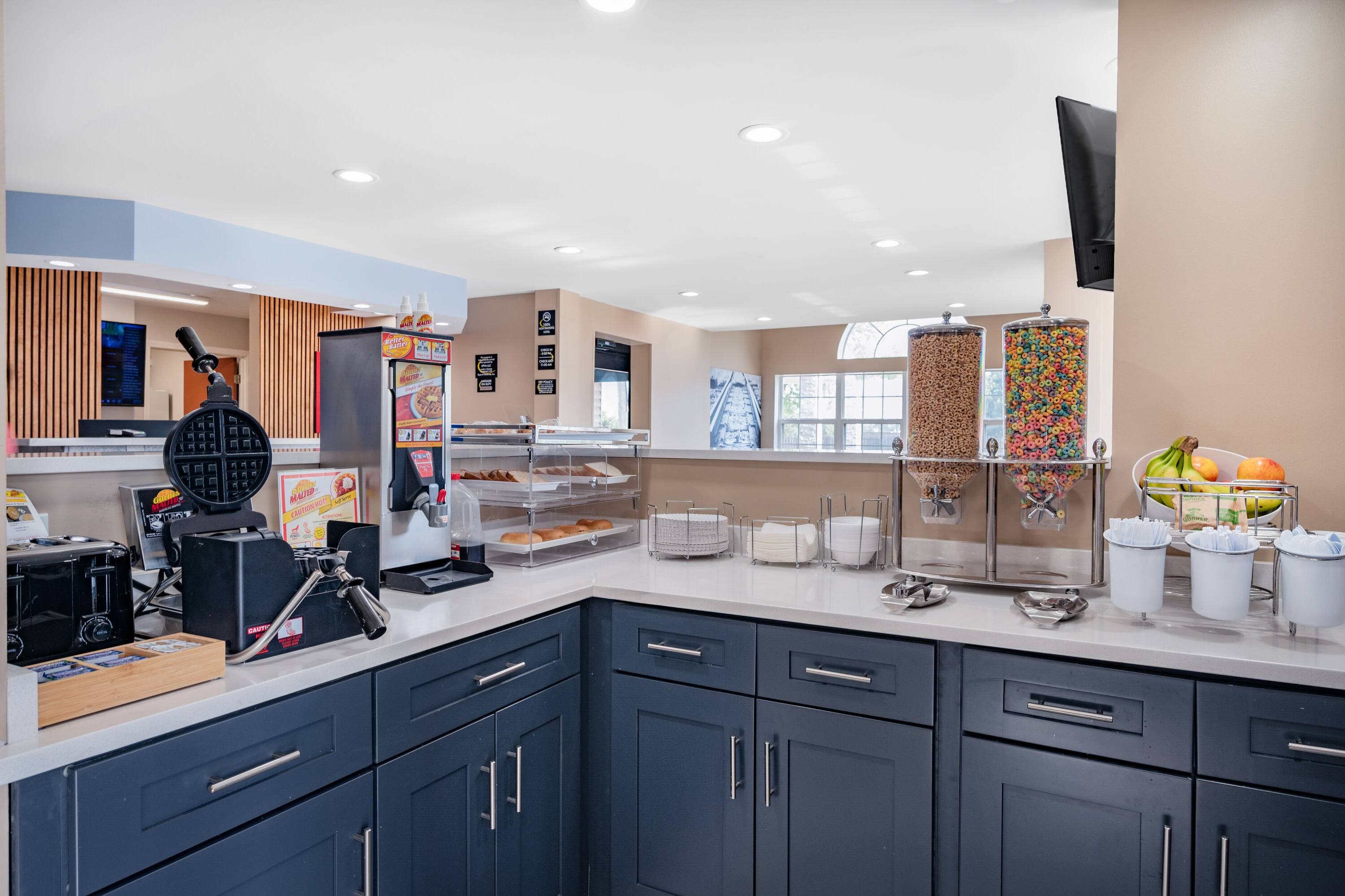 Super 8 by Wyndham Joliet