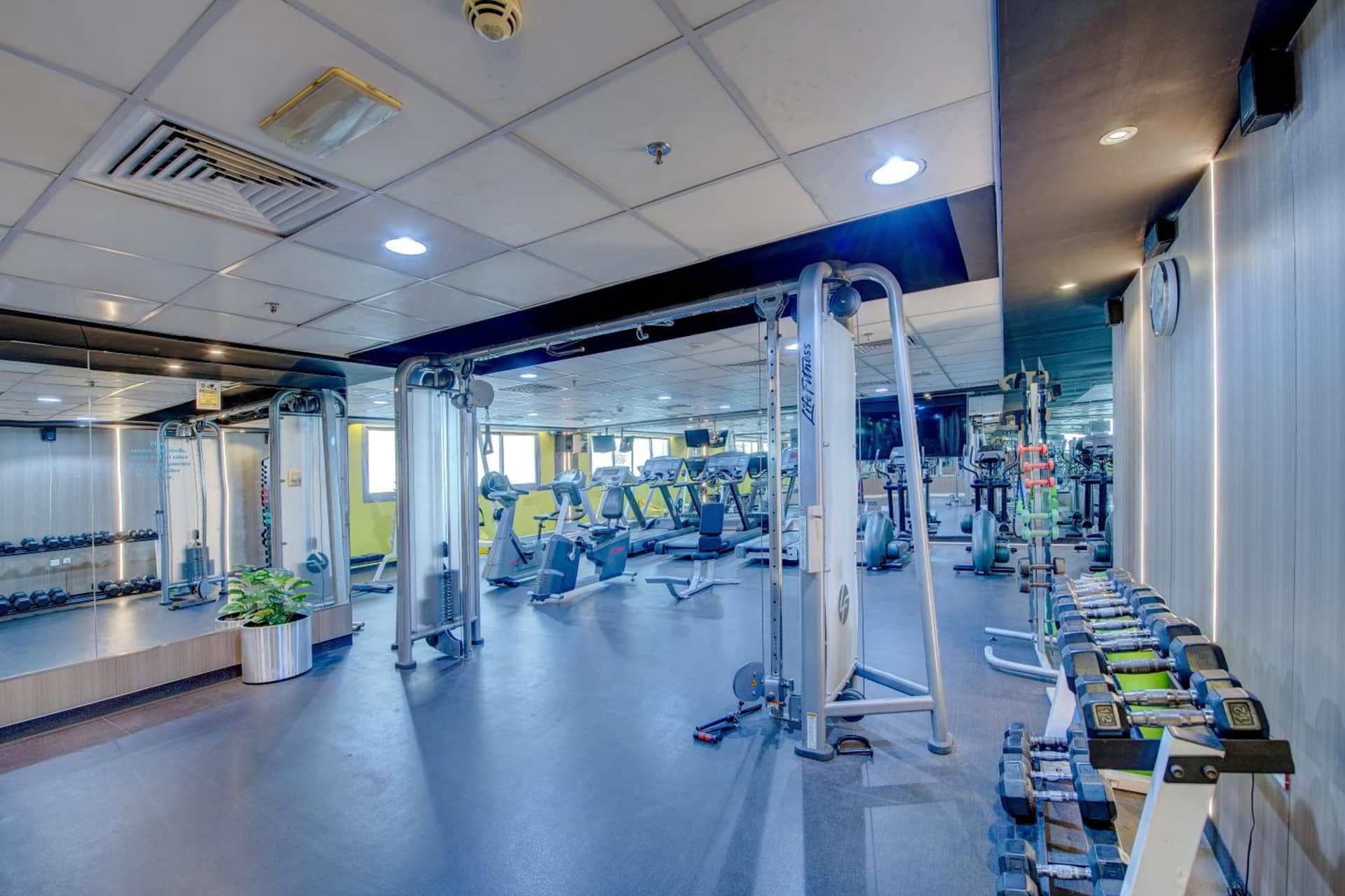 Howard Johnson Plaza by Wyndham Dubai Deira