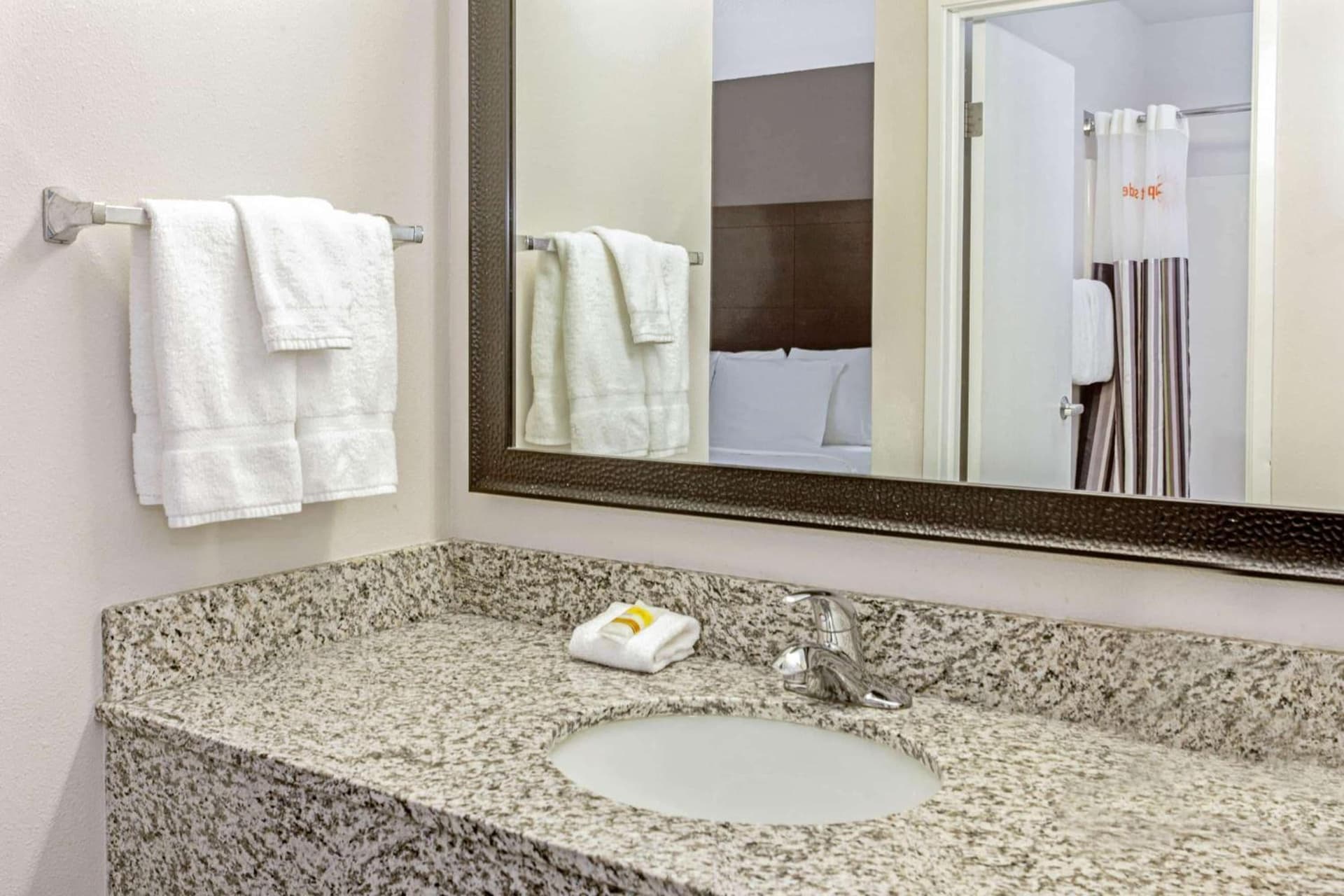 La Quinta Inn & Suites Delafield