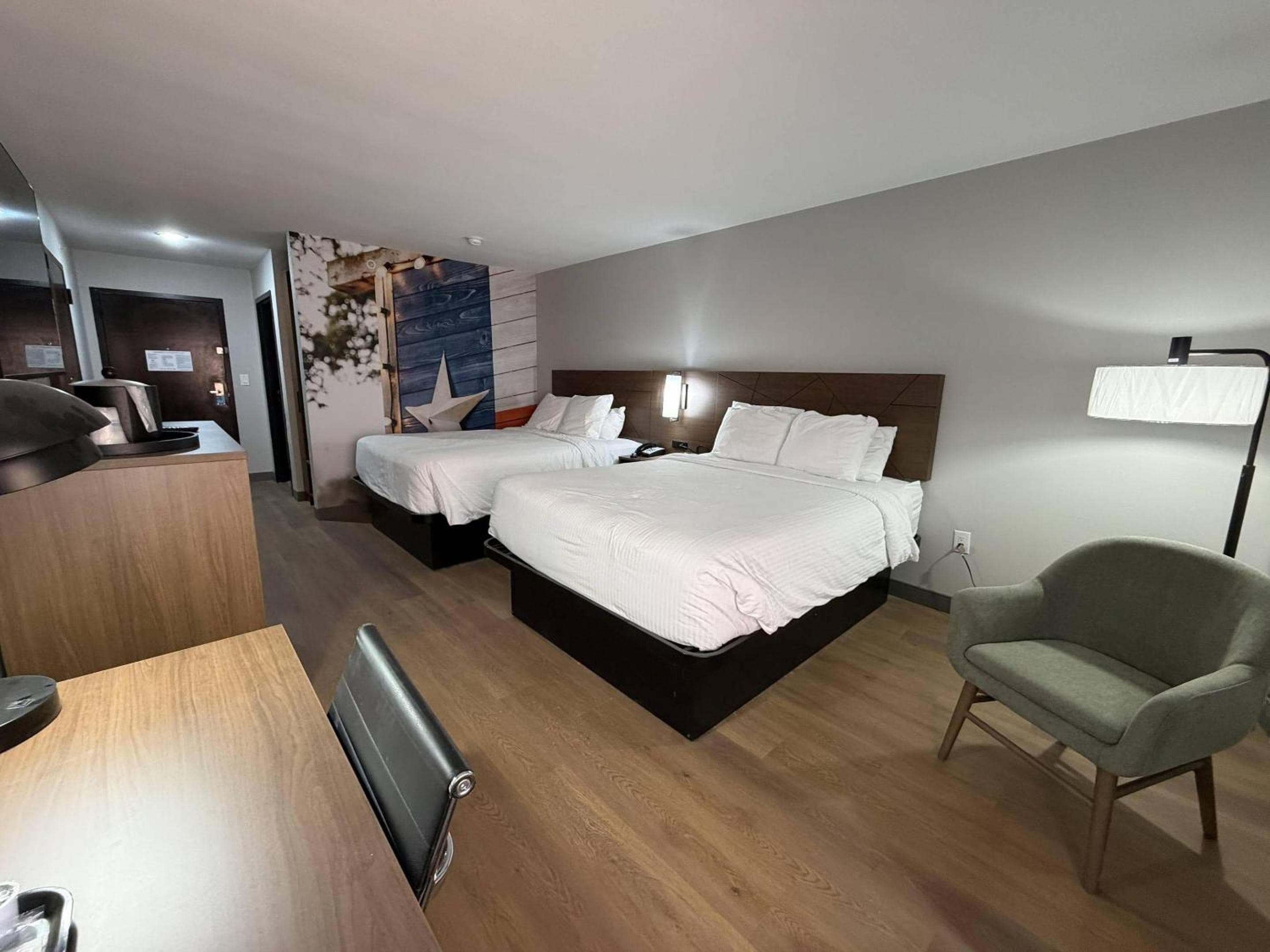 Landmark Hotel Dallas - Addison