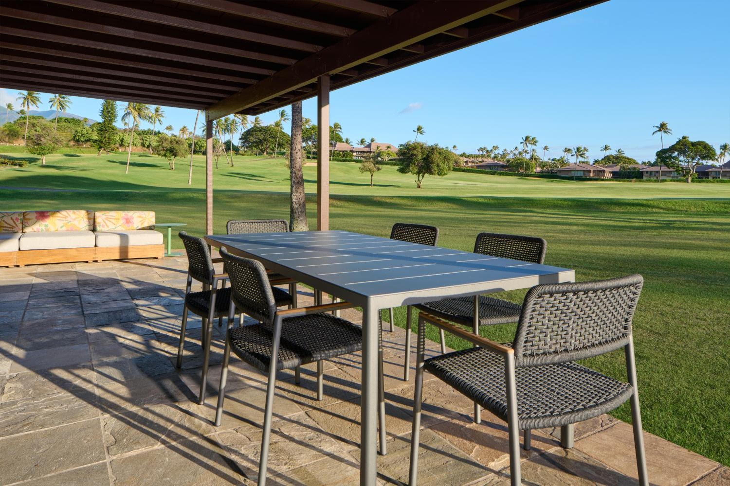 Royal Lahaina Resort & Bungalows