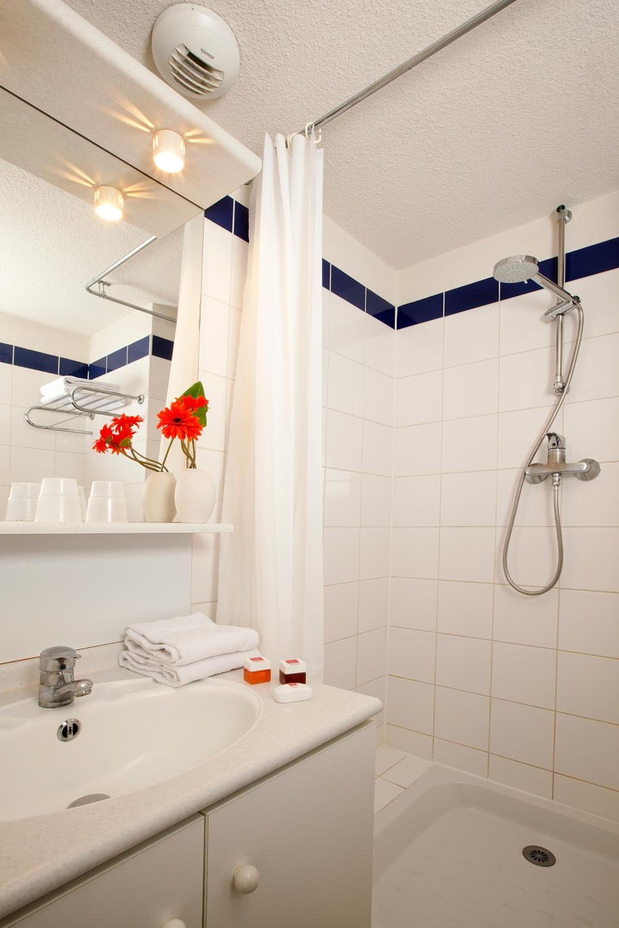 RESIDE APPARTHOTELS – Séjours & Affaires Résidence Rive Gauche