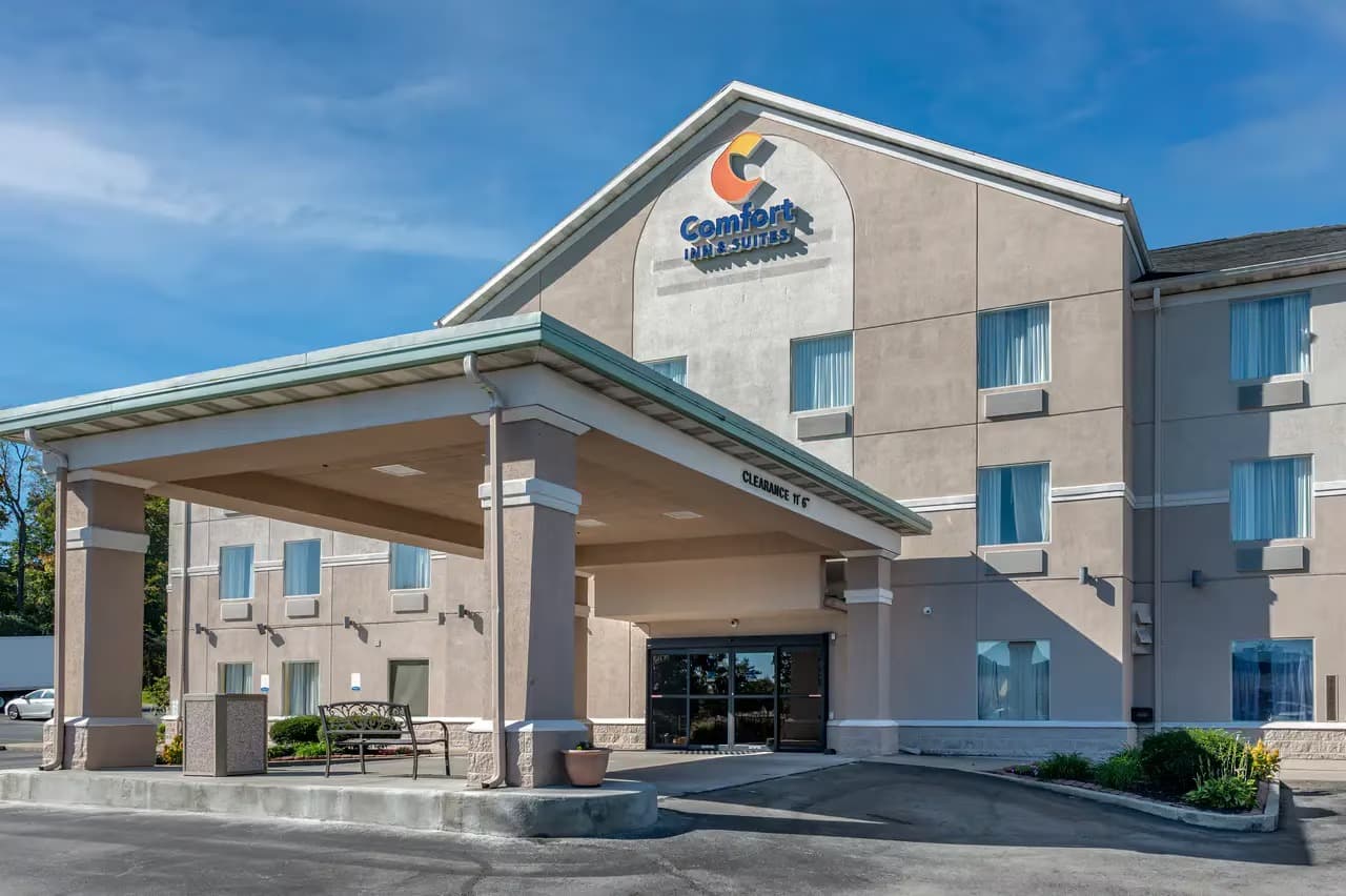 Comfort Inn & Suites Dayton Northwest - Englewood