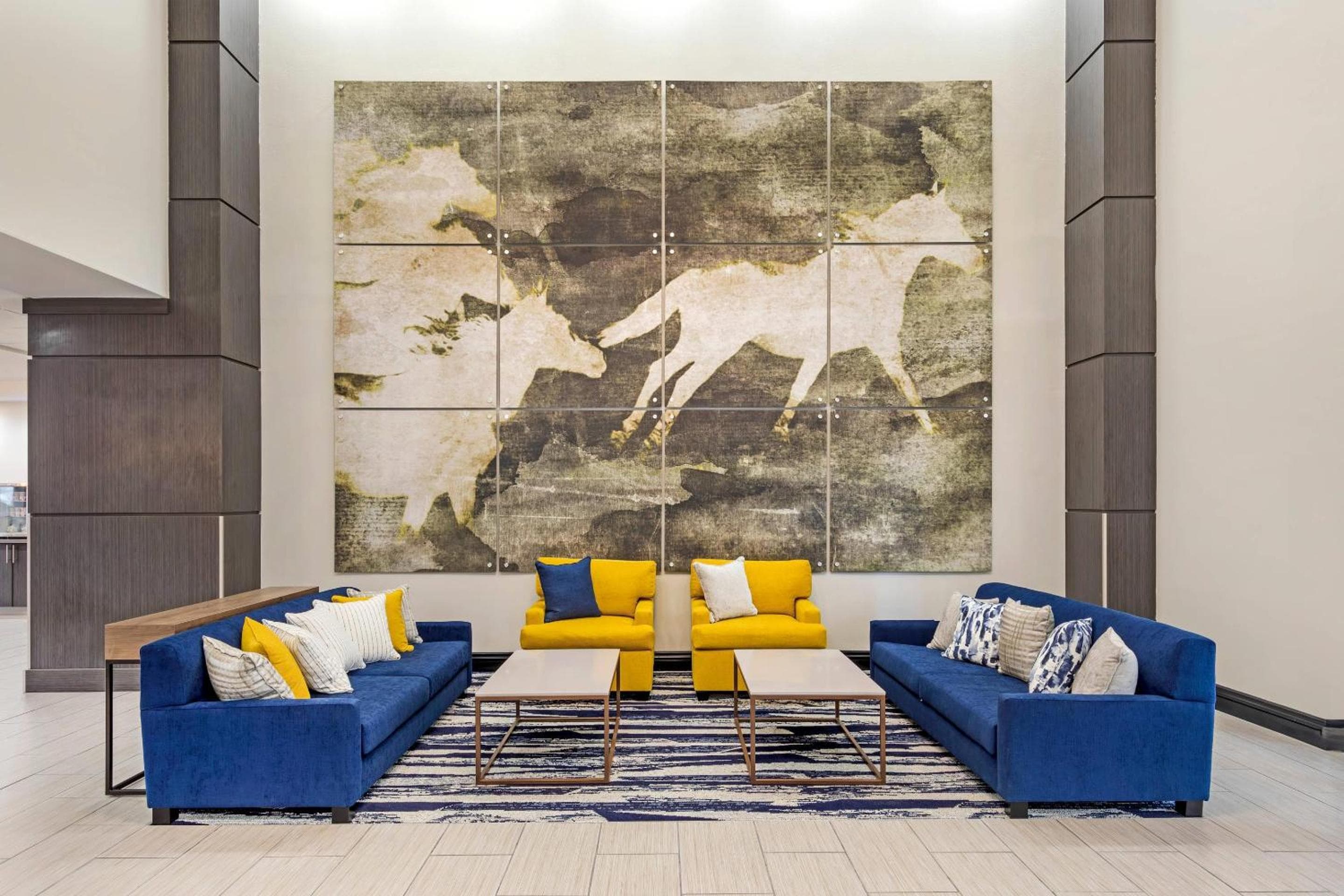 Comfort Inn & Suites Irving Las Colinas DFW